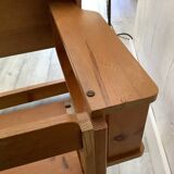 Foldable children's desk