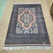 Handmade Pakistani Wool Rug - 2m04 x 1m21