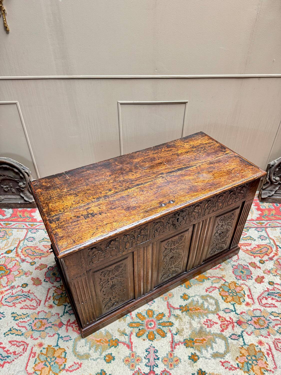 18th century Renaissance oak chest