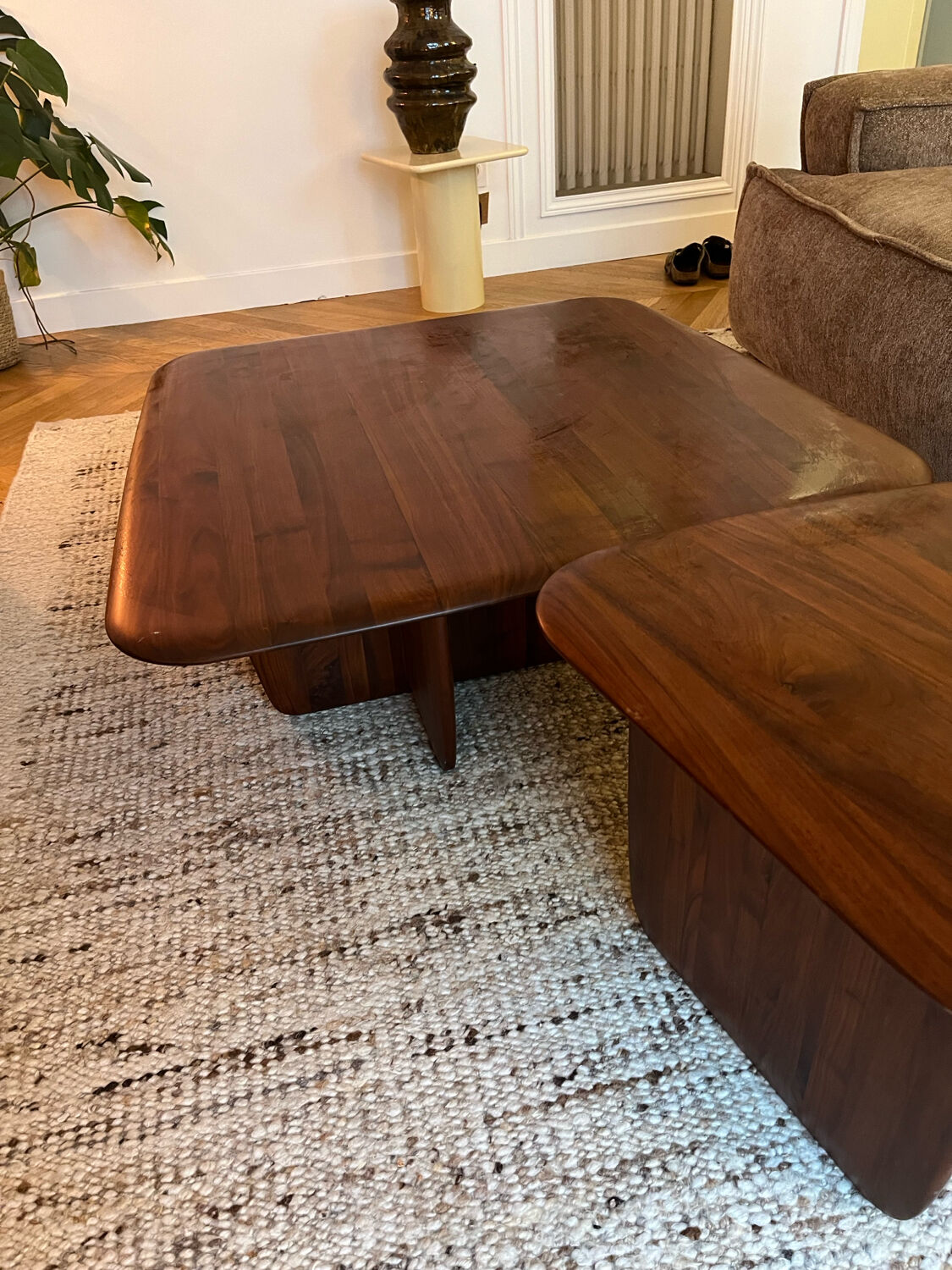Oak wood coffee table