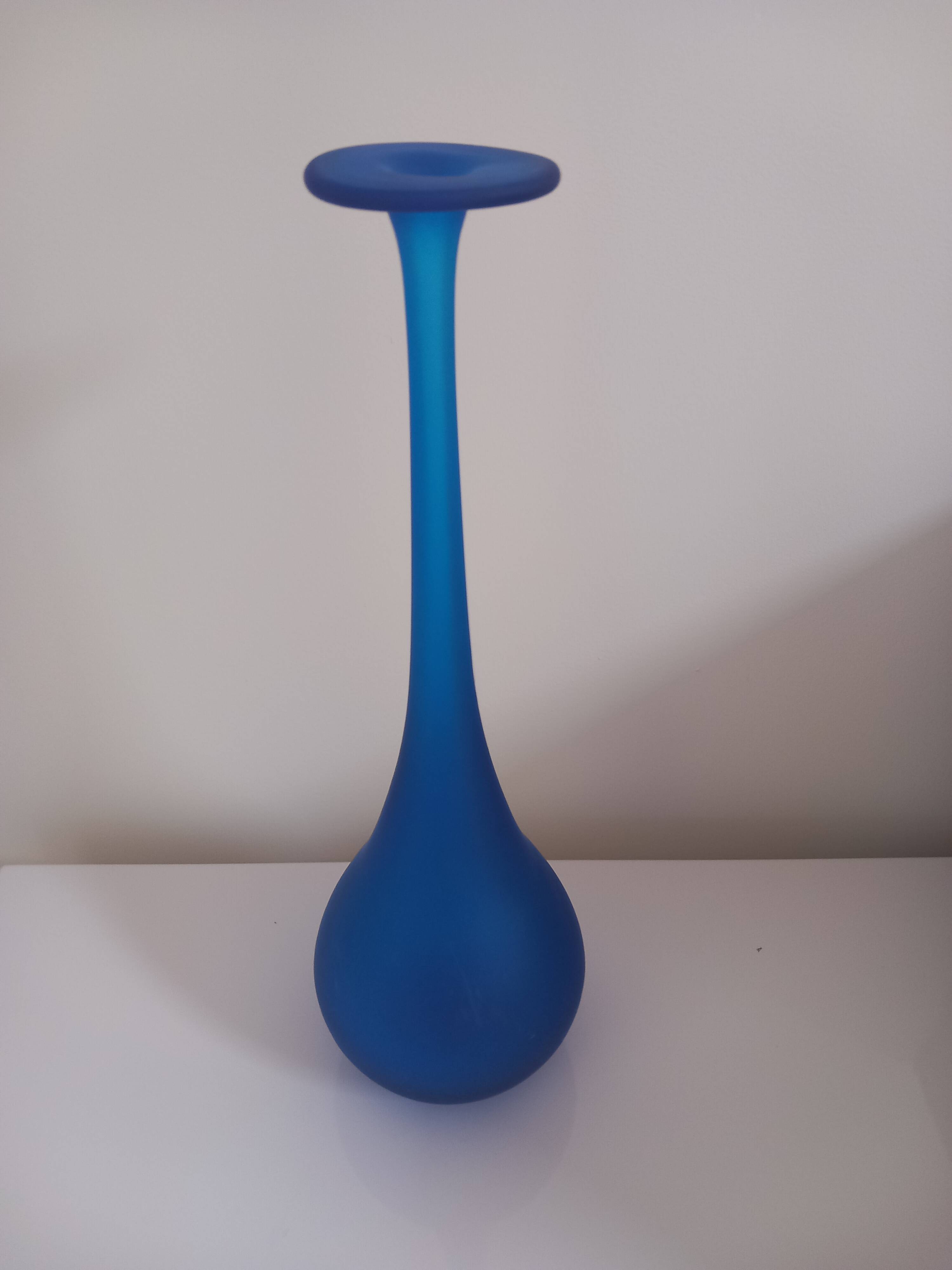 Translucent blue glass vase - Moretti style