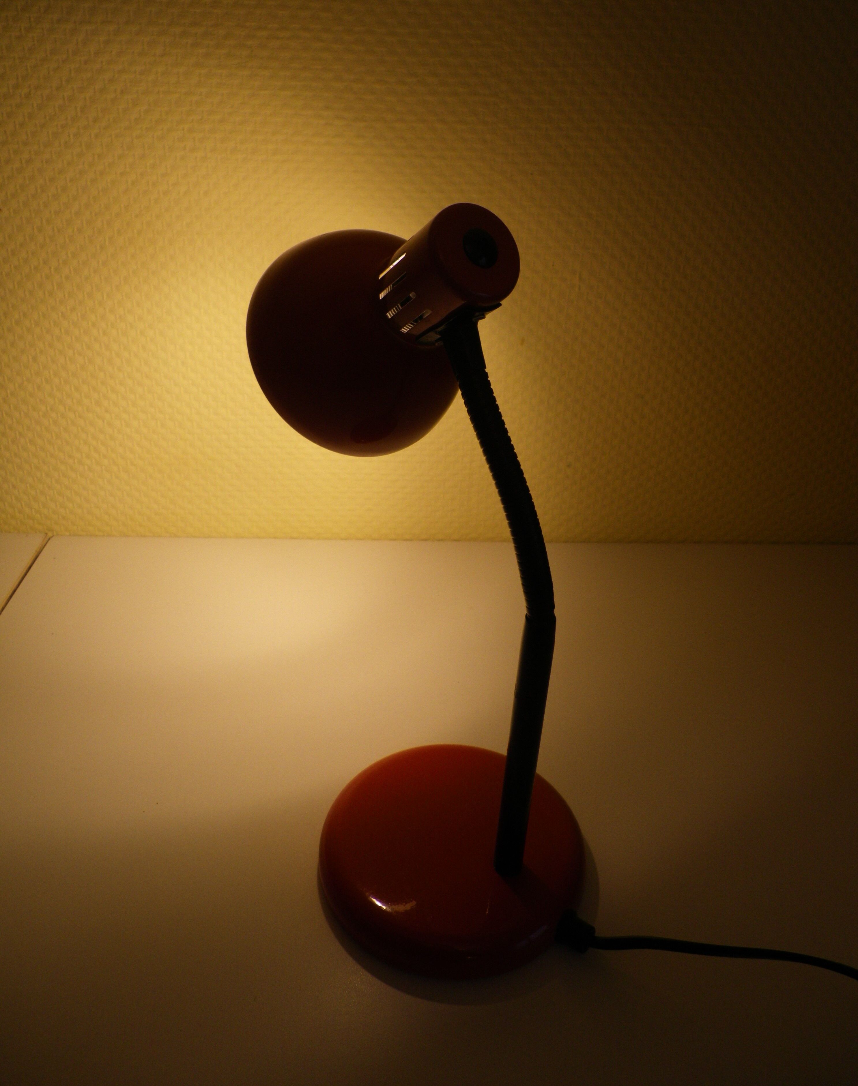 Vintage enamelled table lamp from the 70s