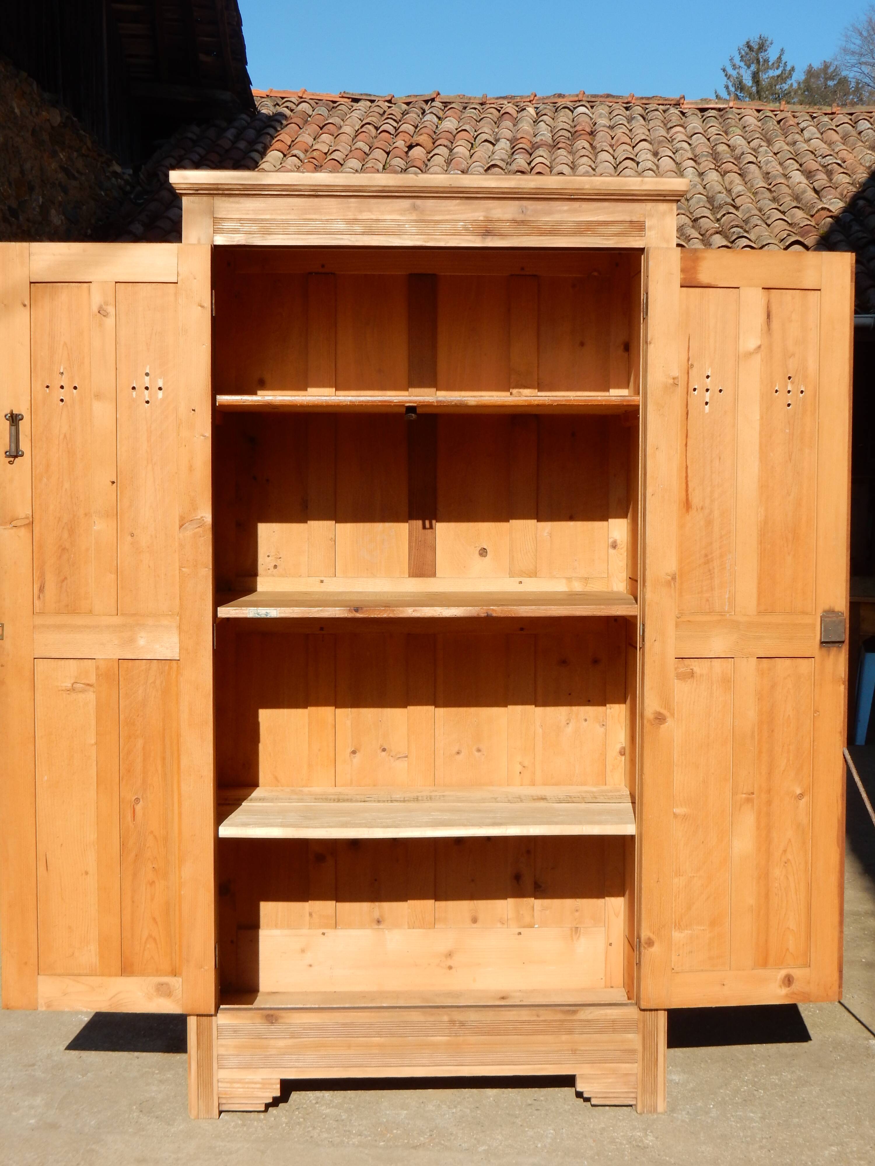 Old industrial wooden locker room - Parisian fir wardrobe
