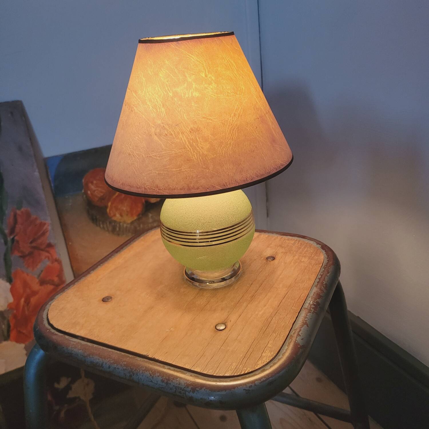 50s lamp with granite glass and gold trim