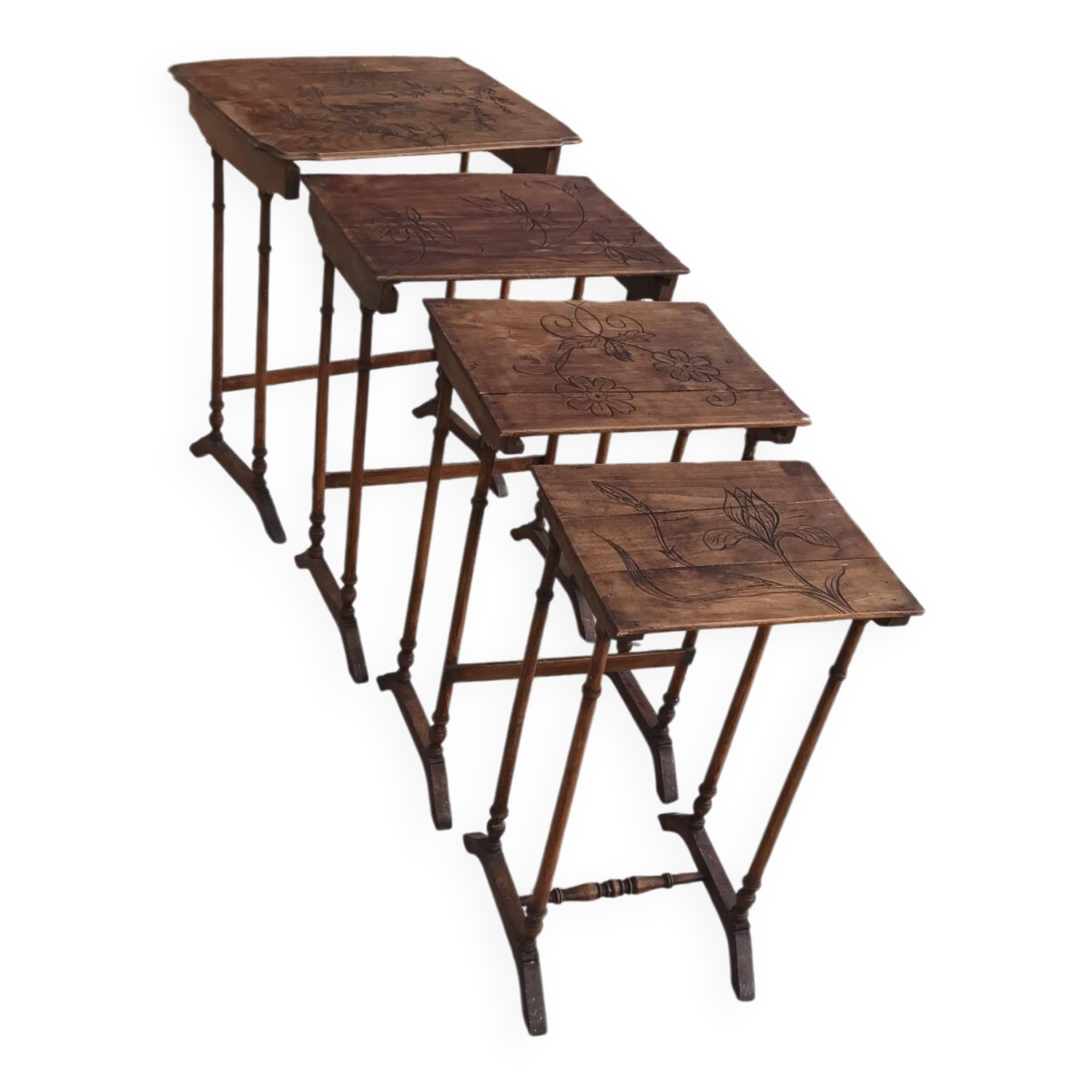 Tables gigognes anciennes