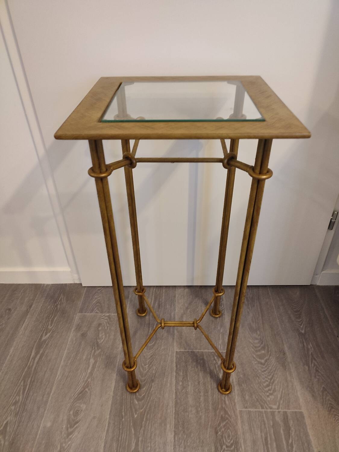 Vintage pedestal side table