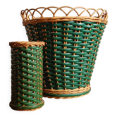 Cache-pot and its matching pencil holder in dyed woven rattan from the 1960s.