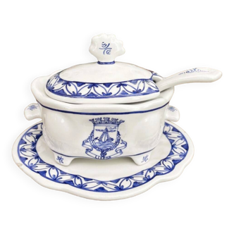 Small Portuguese blue willow porcelain tureen by Flabal