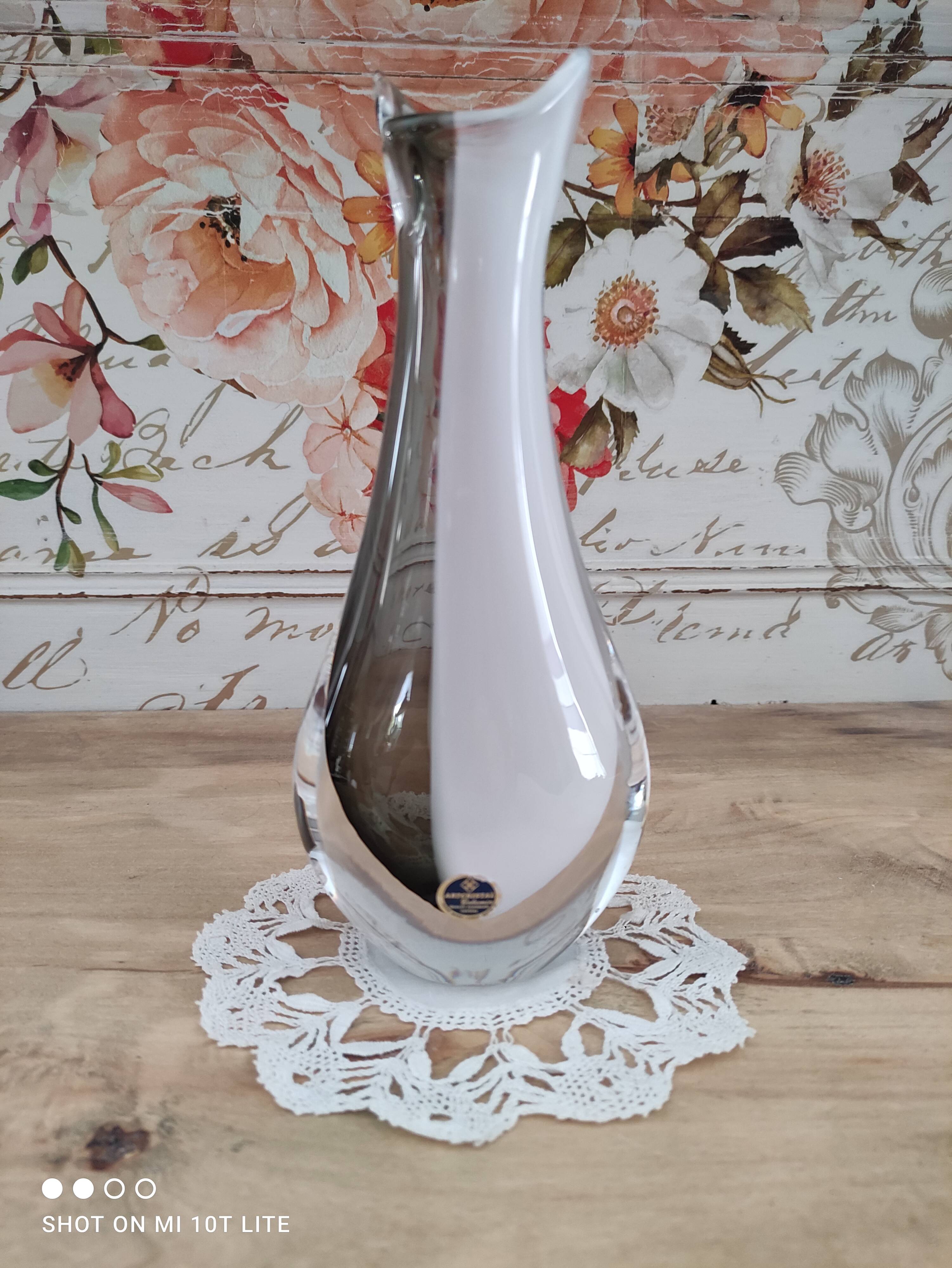 White and black bohemian crystal vase Artcristal