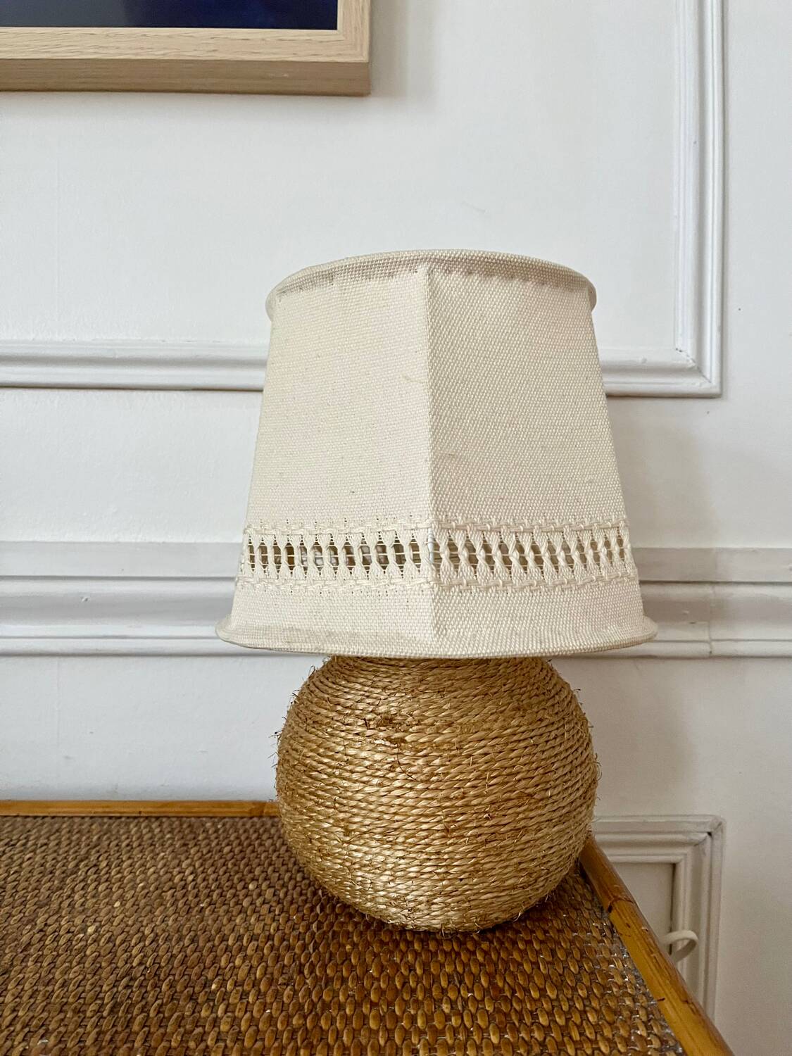 Sisal ball lamp and embroidered lampshade