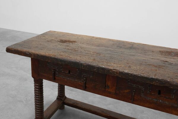 Table d'appoint ou console en chêne espagnol, XVIIe siècle