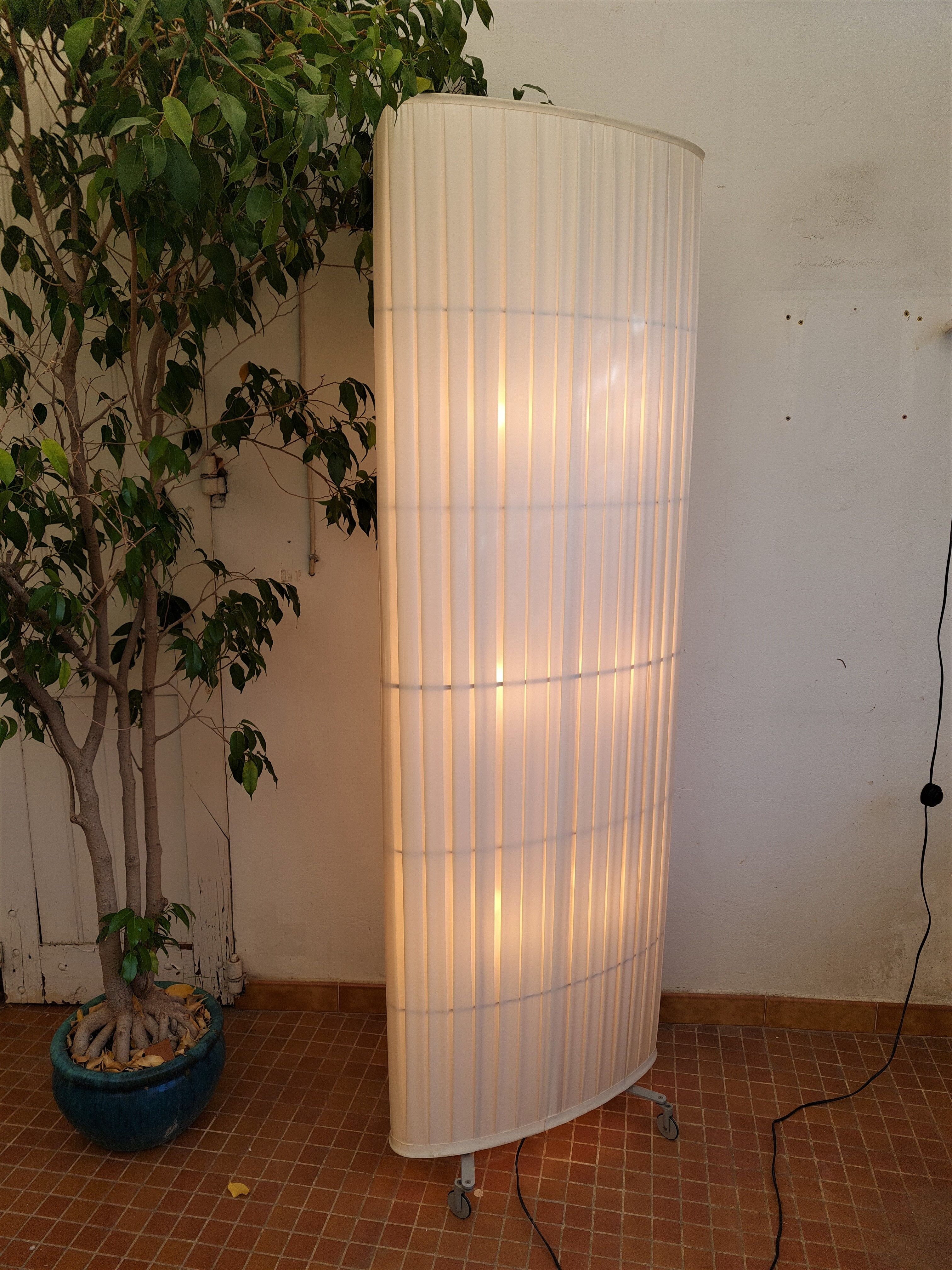 Floor lamp pleated fabric