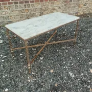 Table basse ancienne avec plateau marbre vintage