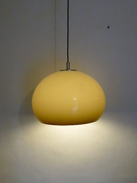 Guzzini design hanging lamp, made by Meblo in the 1970