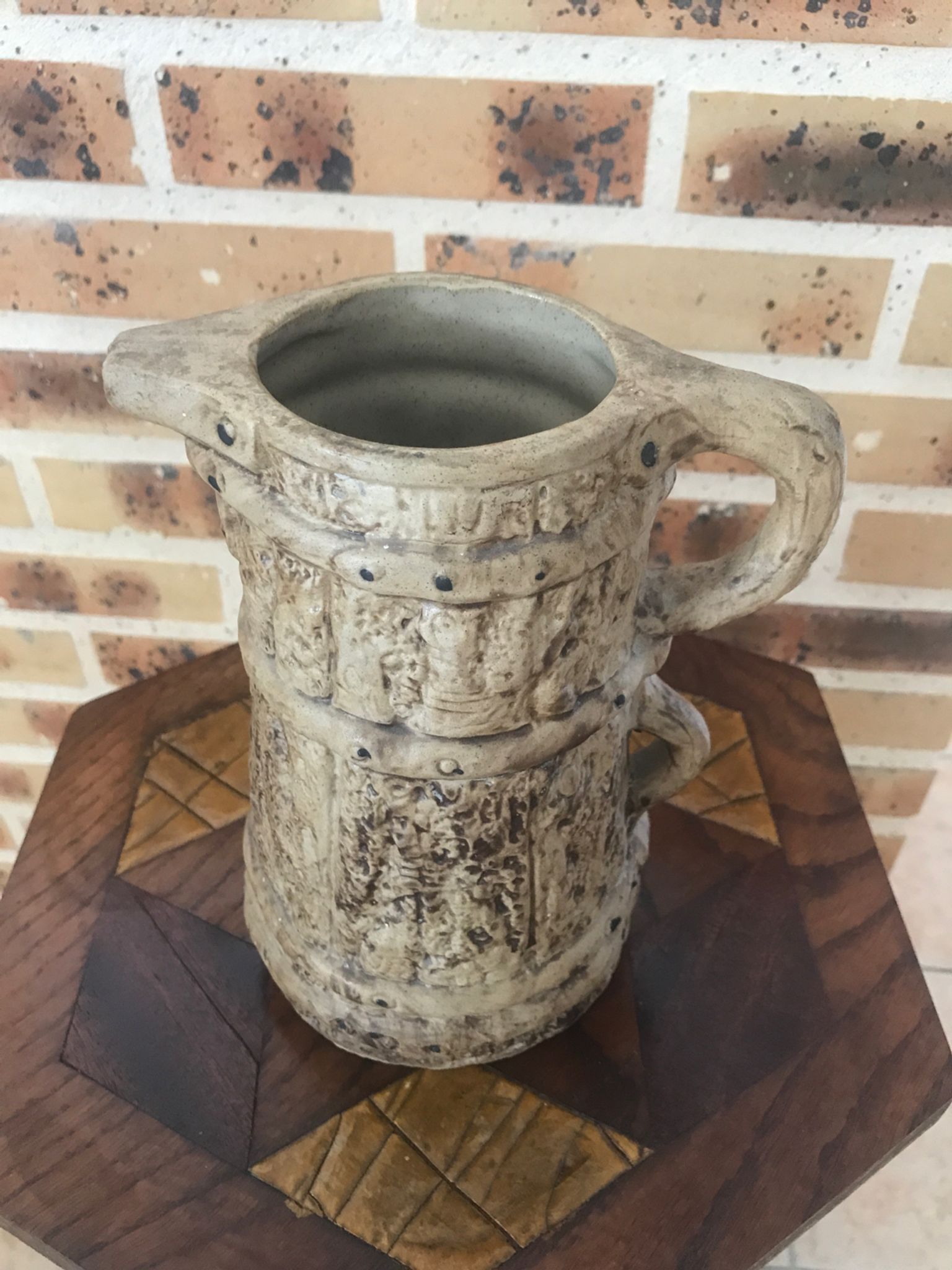 Pitcher medieval pottery hillstonia