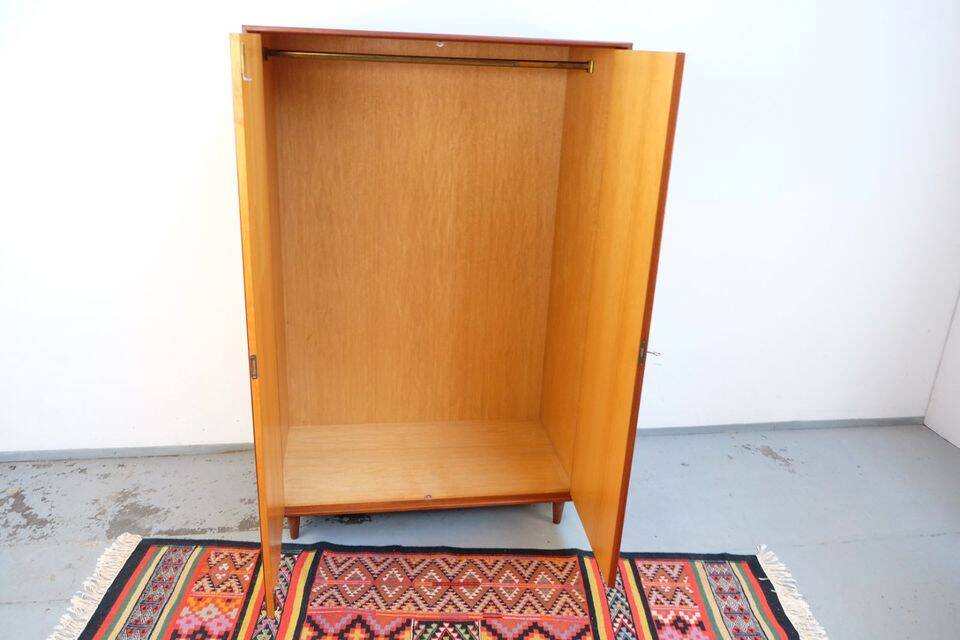 Vintage RT Riestenpatt wardrobe in teak, retro style from the 60s-70s.