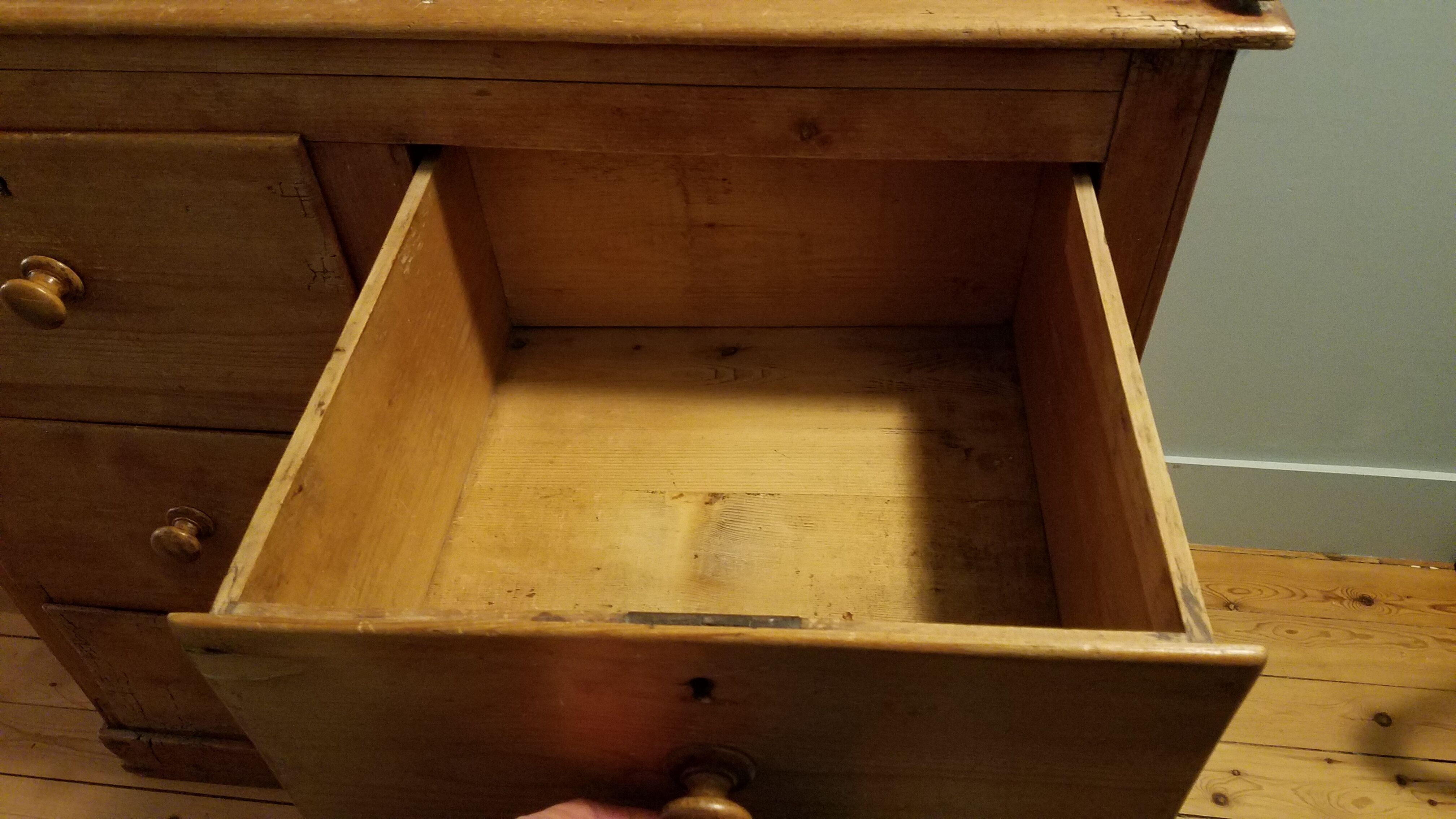 English chest of drawers nineteenth in pine