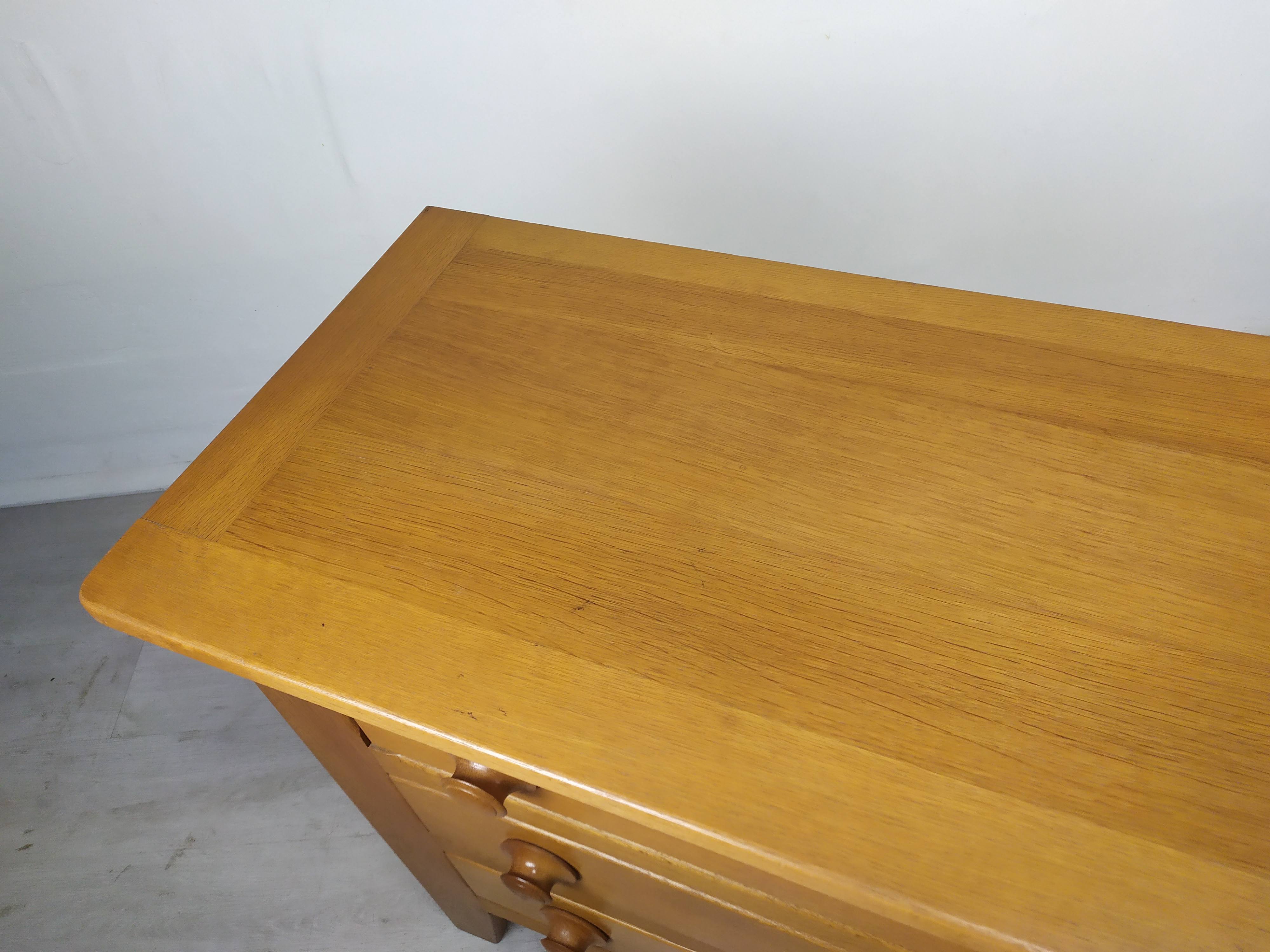 Vintage oak chest of drawers