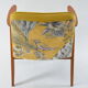 Fauteuil 366 signé J.Chierowski jaune et oiseaux