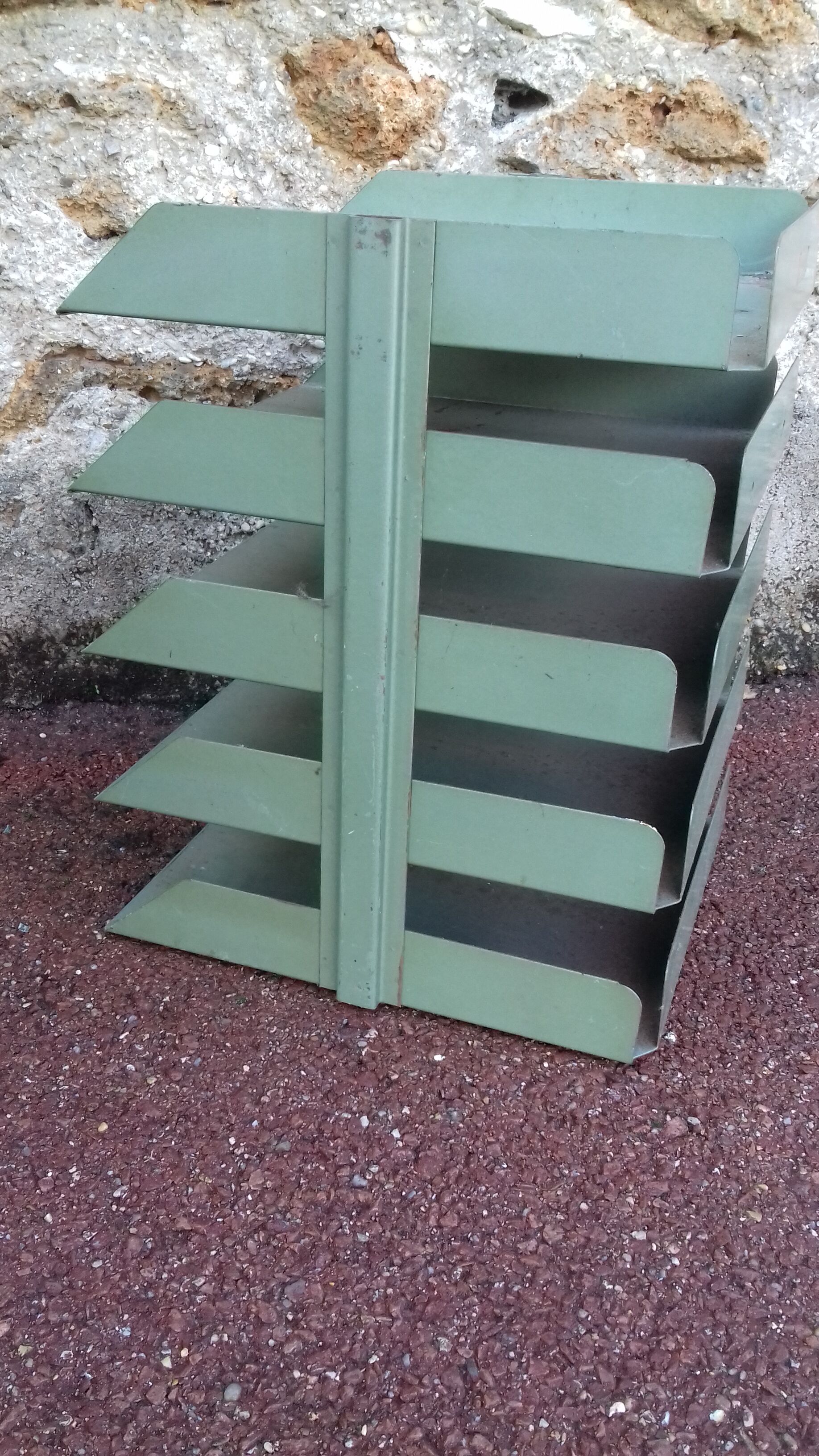 Vintage metal binder sorter