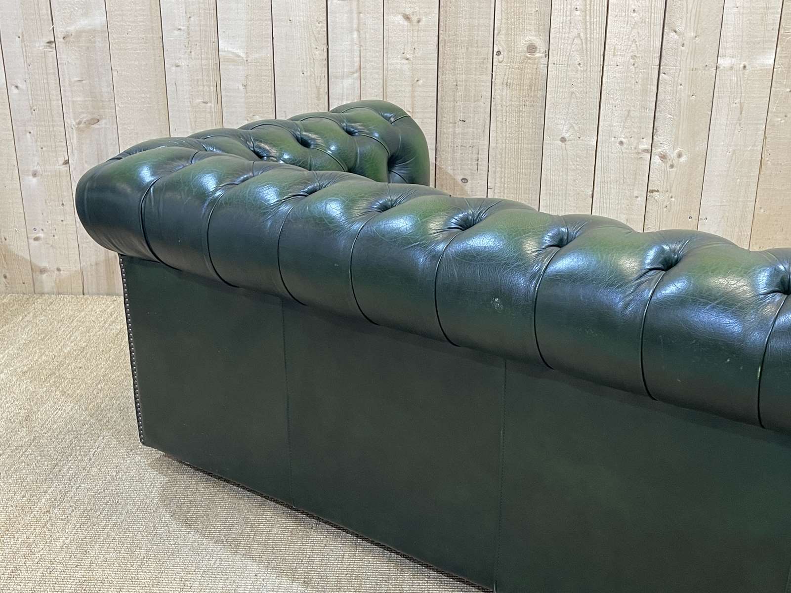 Chesterfield 3-seater sofa in green leather from the 80s