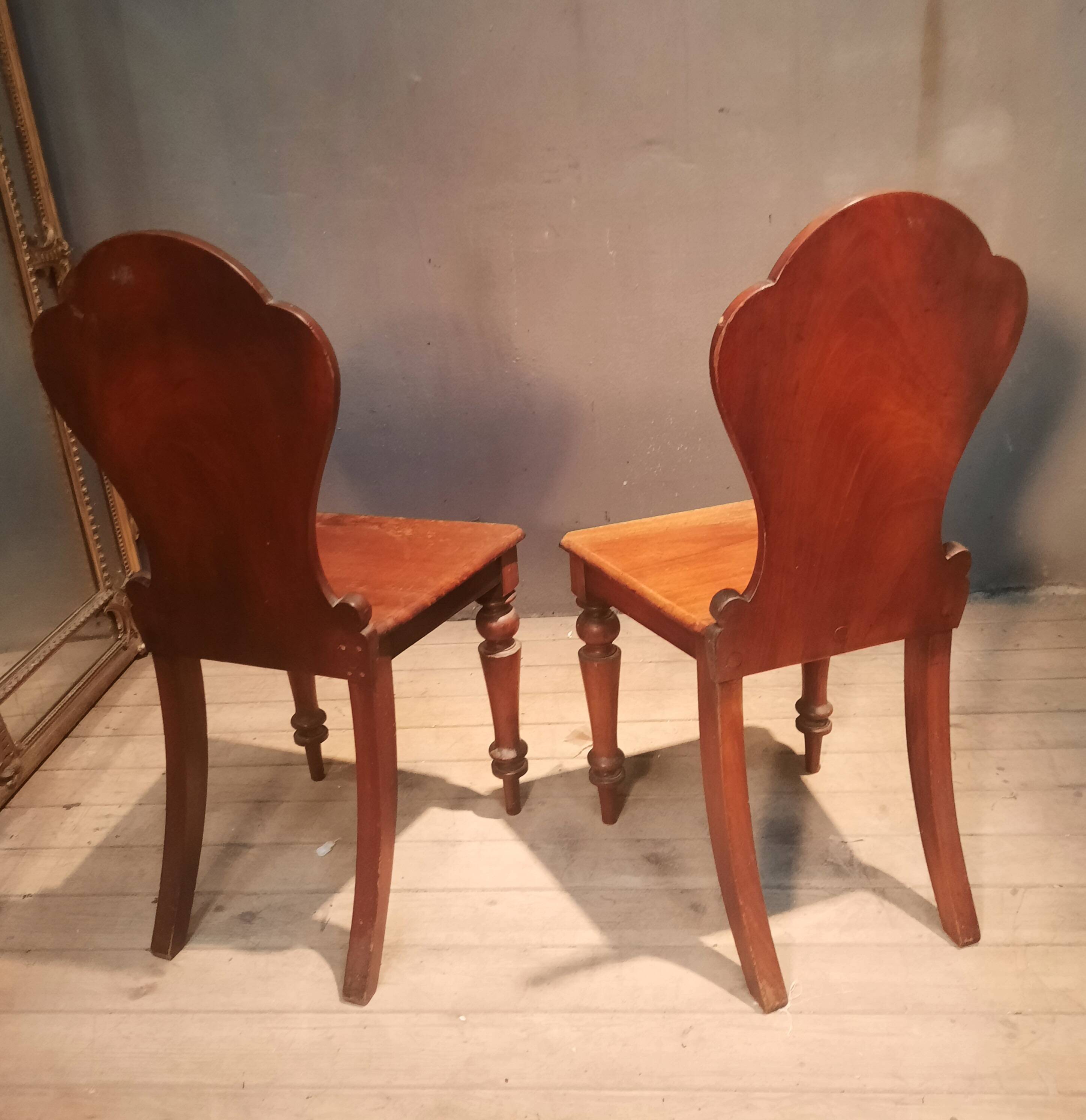Pair of stool chairs