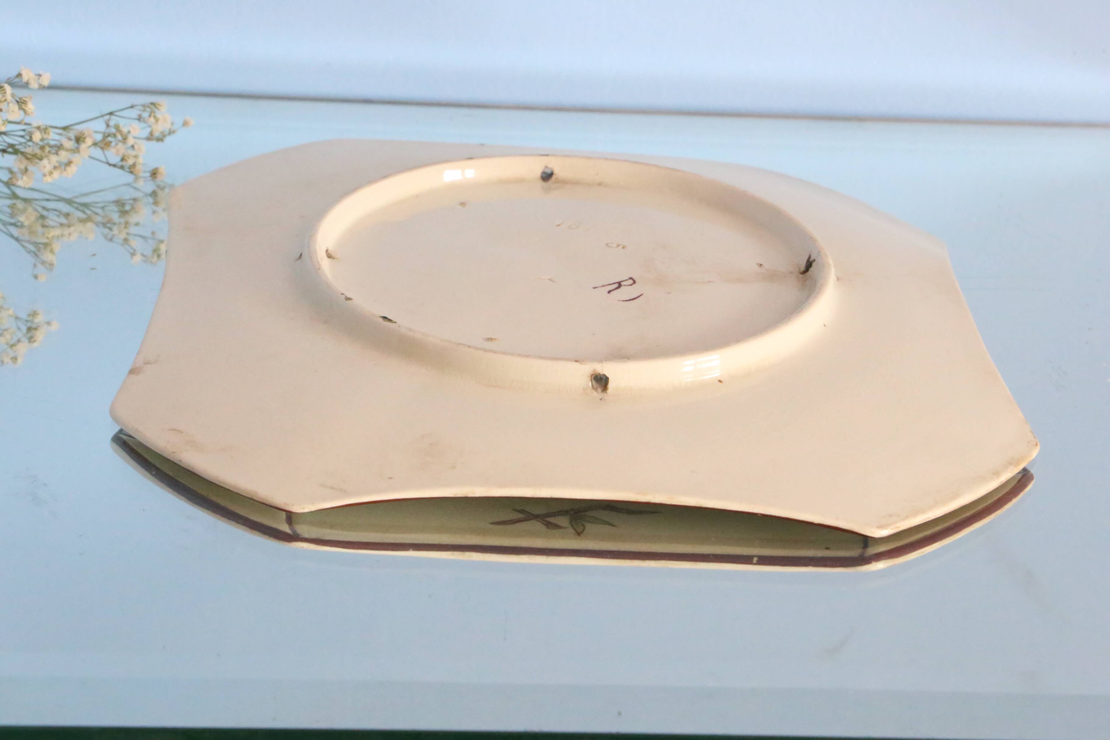 Assiette octogonale Lunéville