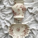 Antique wall fountain in ironstone, "Spring" Gien earthenware, late 19th century