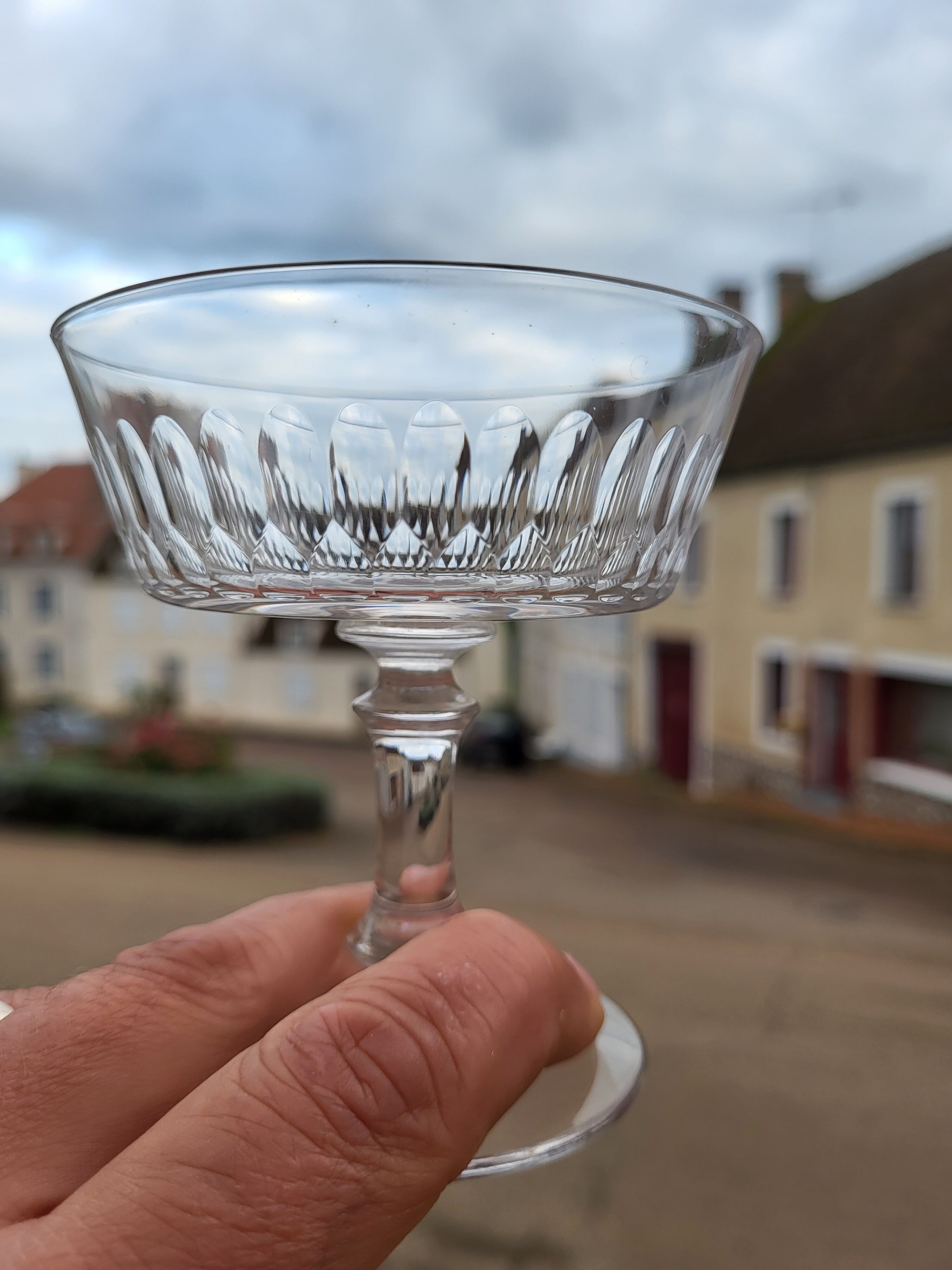 Set of 7 champagne glasses in crystal XIXth