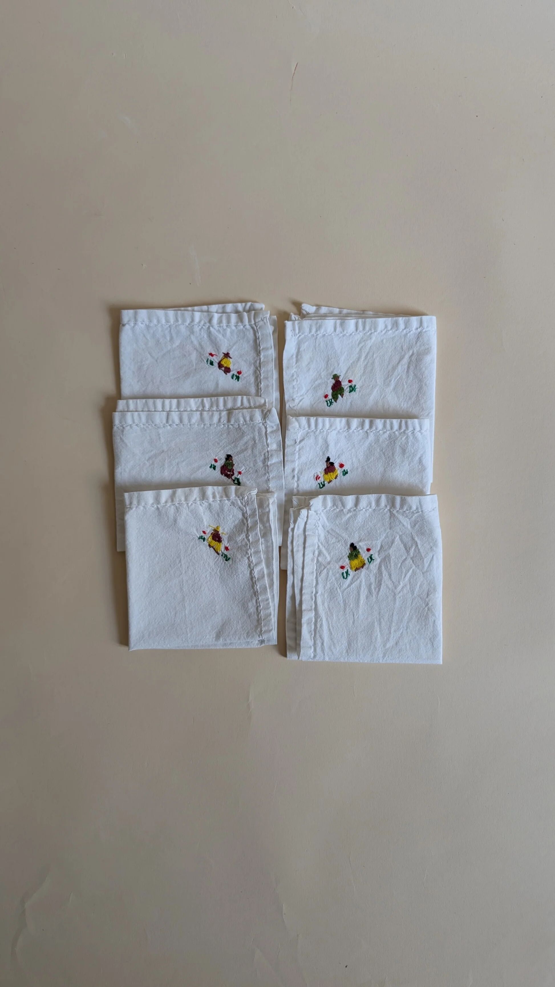 Set of 6 embroidered napkins