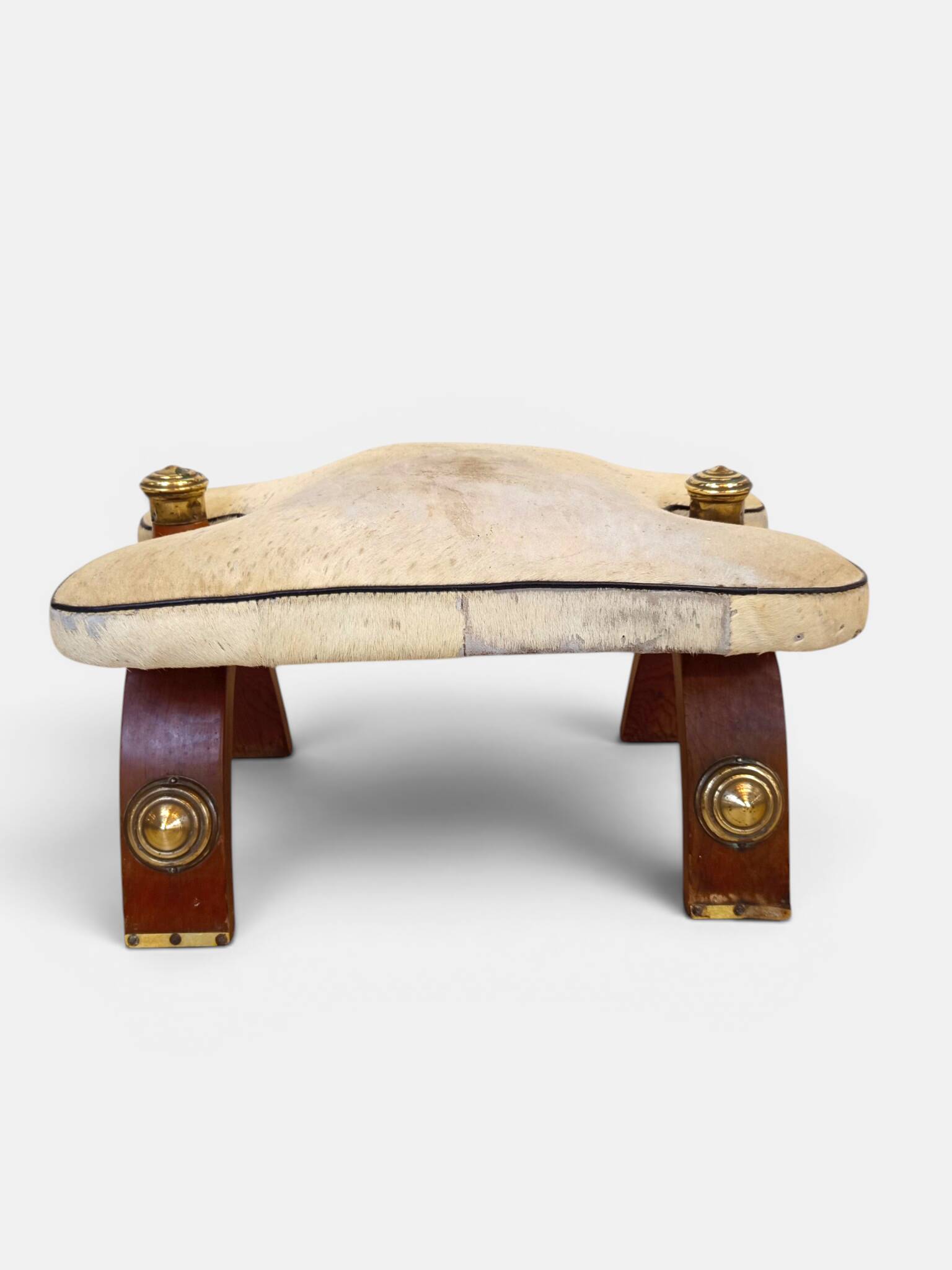 Camel saddle stool