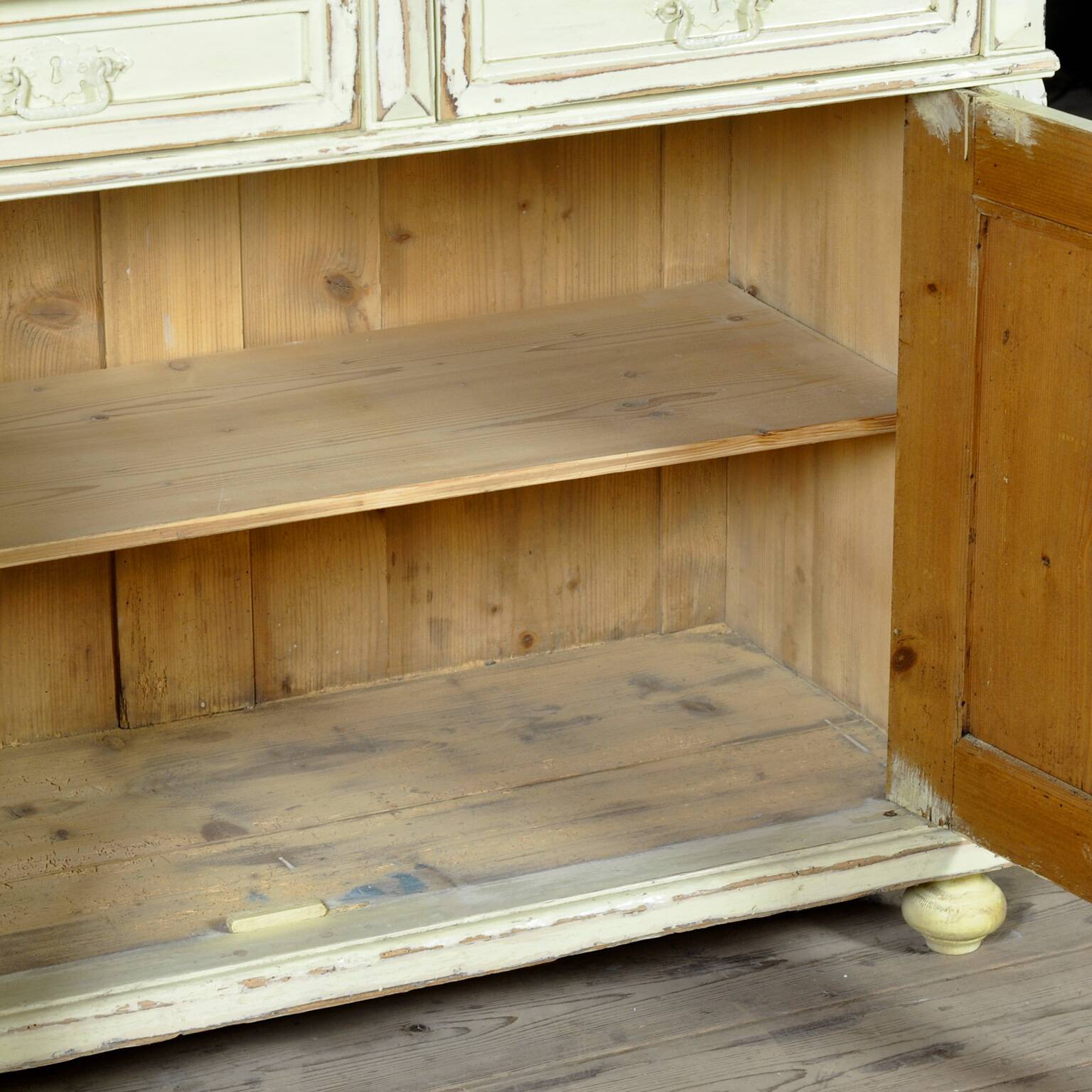 Buffet ancien en pin, vers 1910