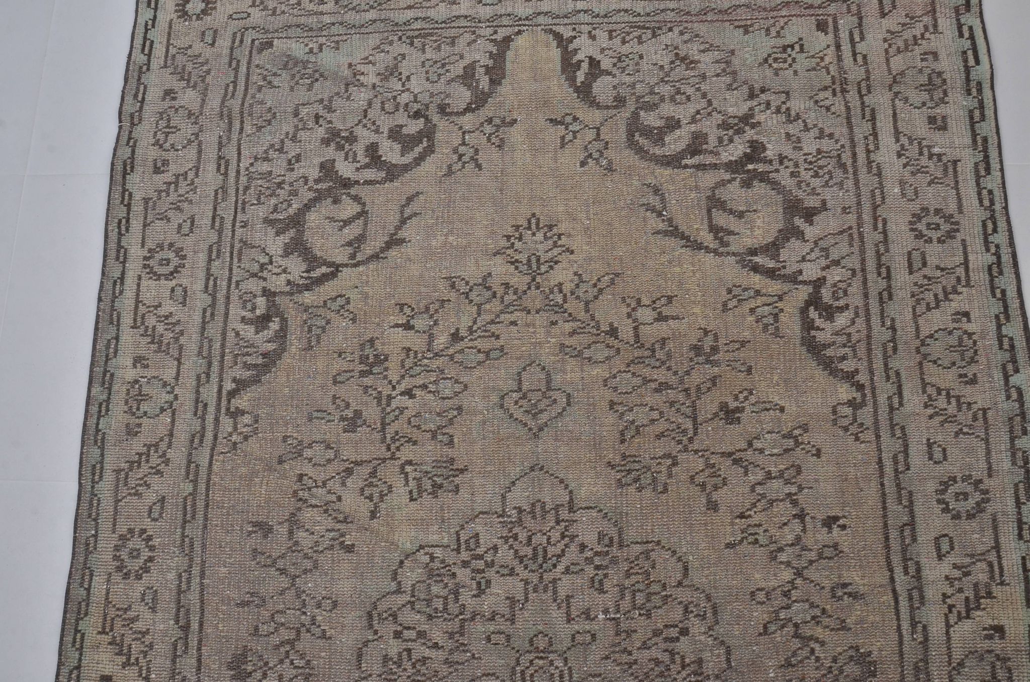 Tapis de vie domestique turc ancien sku1816