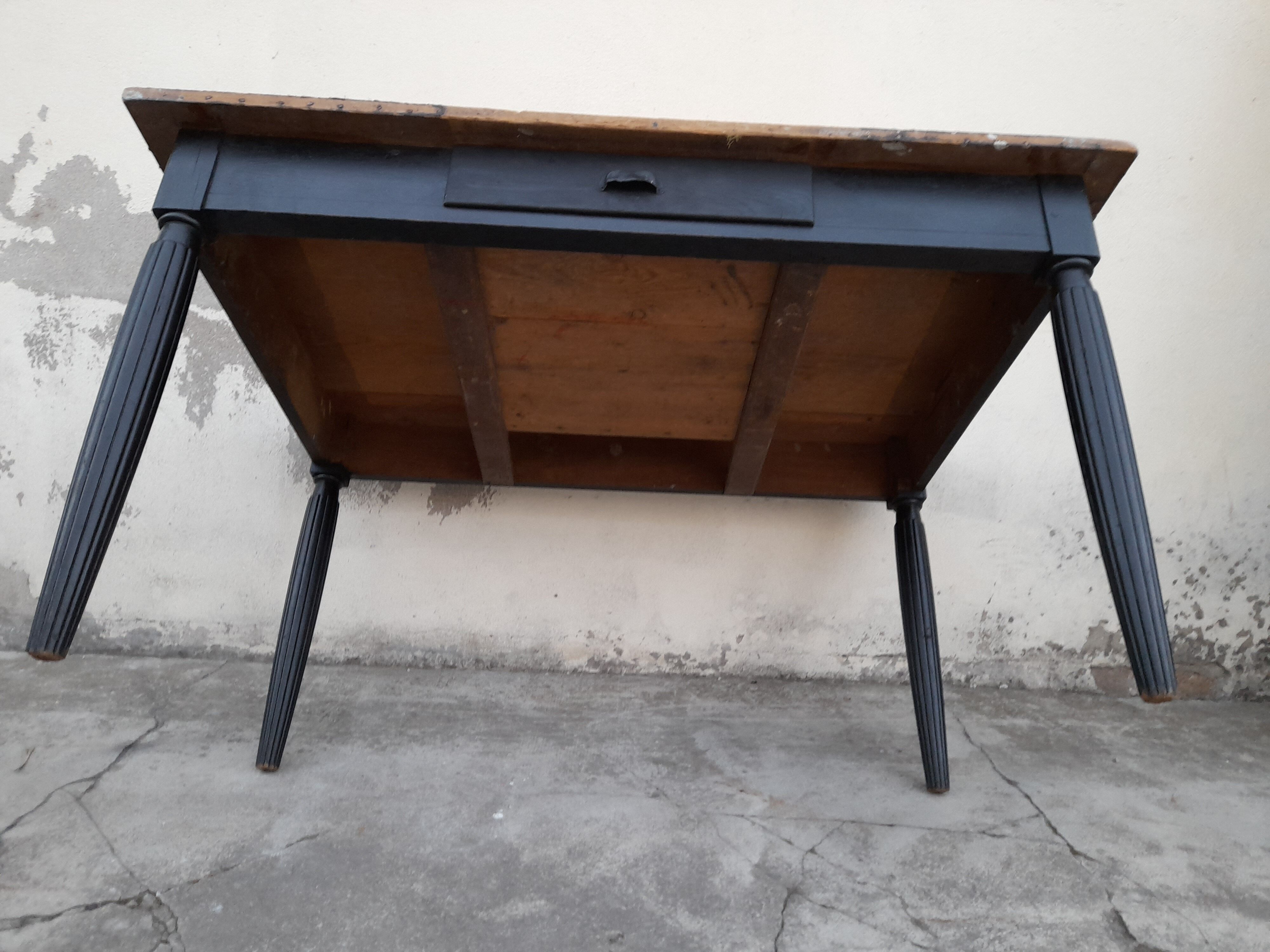 Table de ferme ancienne patiné noir -1m30