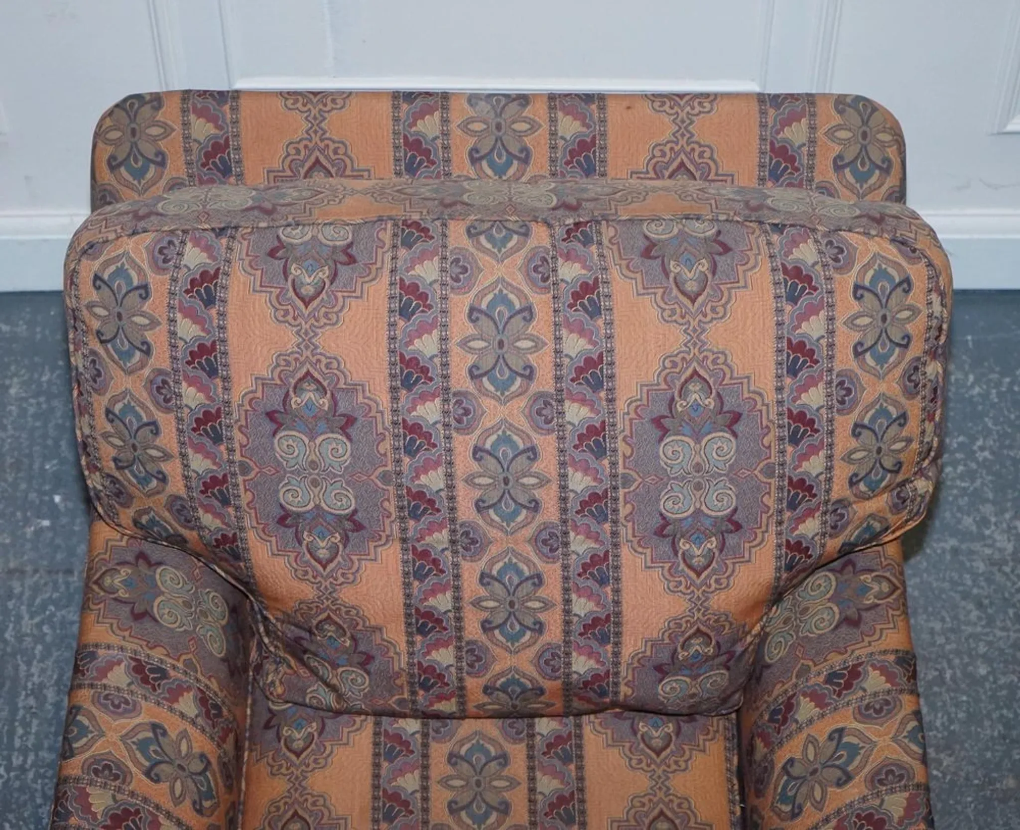 Multiyork Countryhouse Removable Fabric Armchair in the Howard Arm style