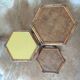 3 tables basses gigognes vintage en rotin forme hexagonale