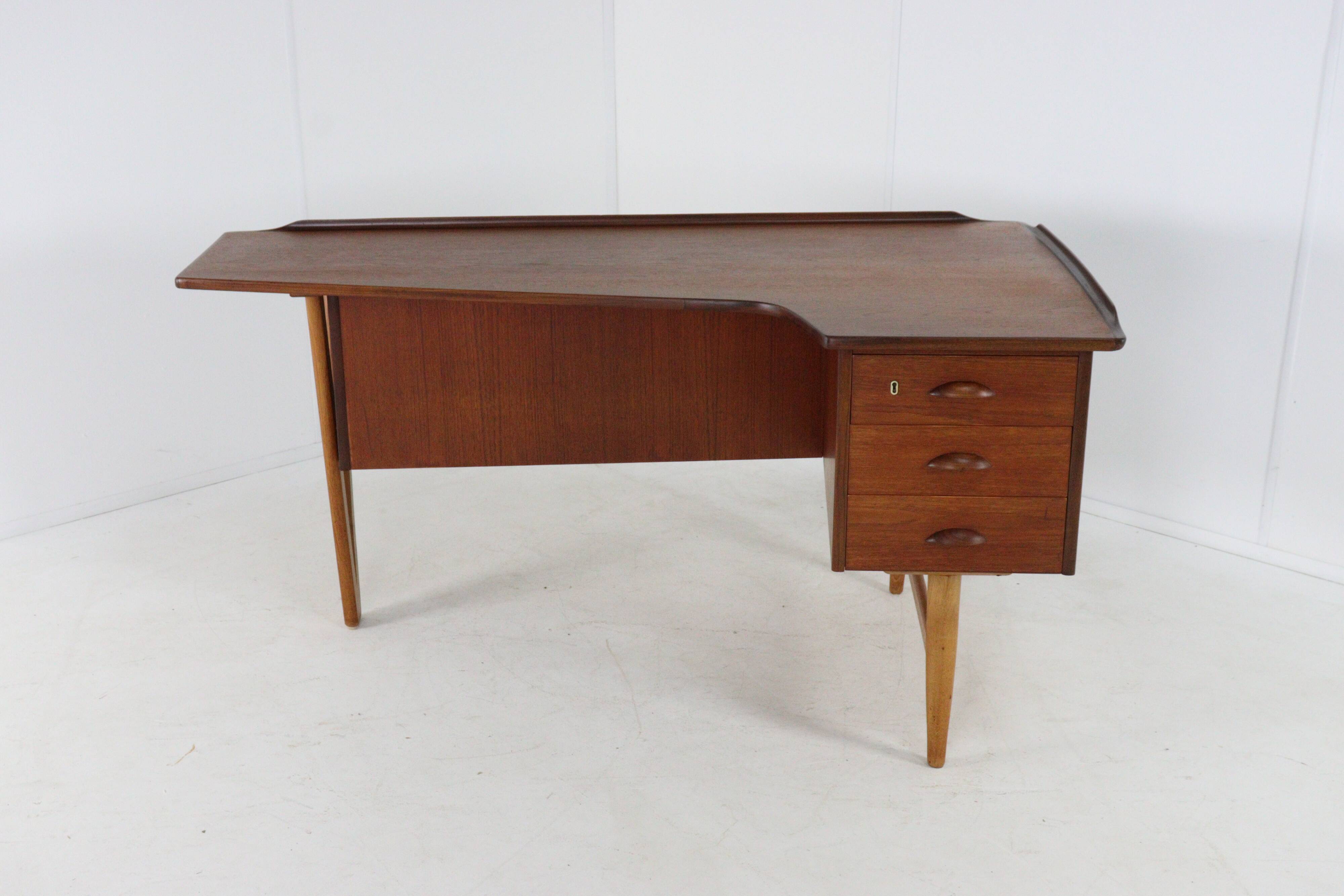 Danish boomerang desk by Peter Løvig Nielsen for Hedensted Møbelfabrik