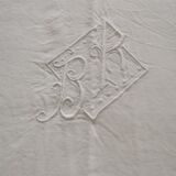 Drap blanc en lin monogrammé