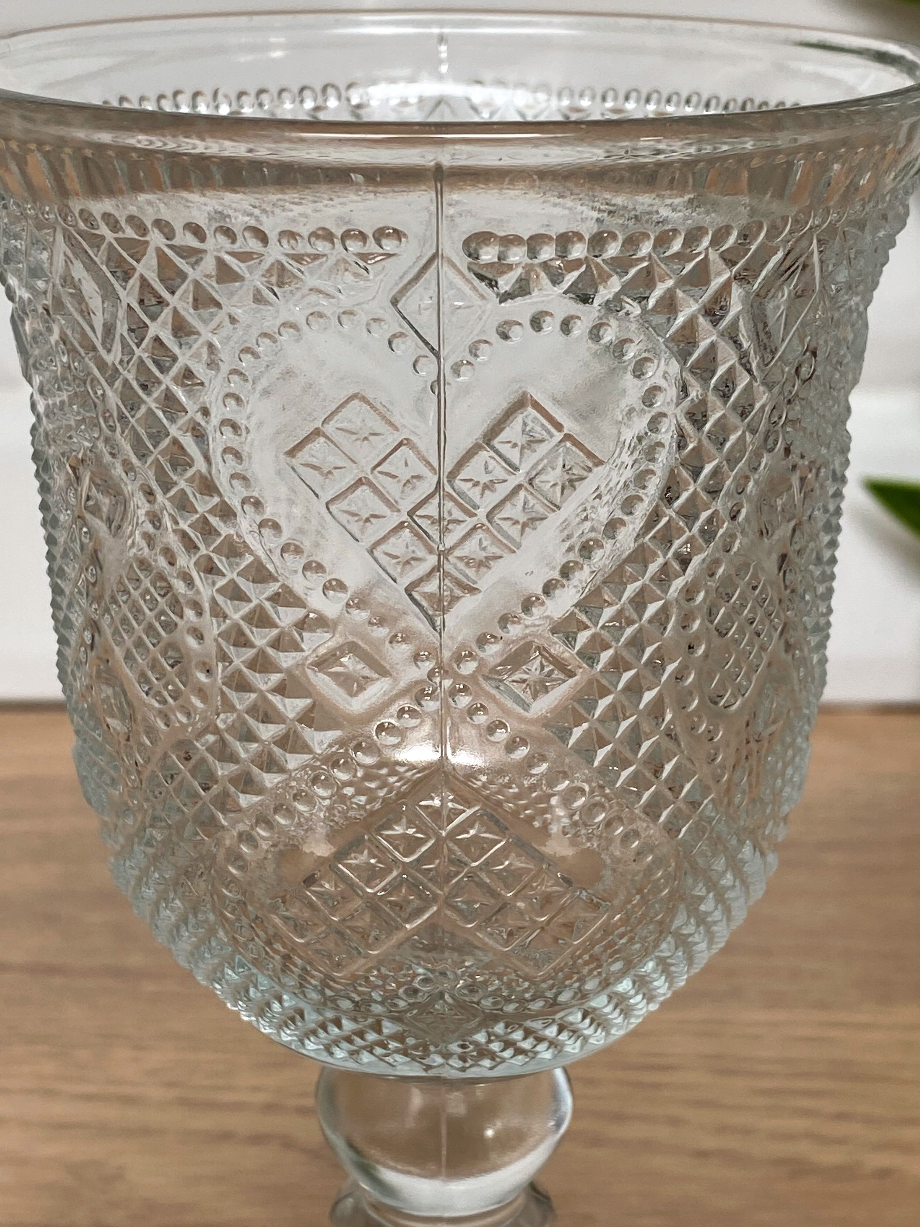 Moulded glass calice