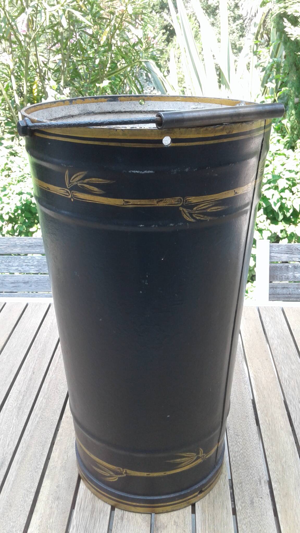 Zinc umbrella stand