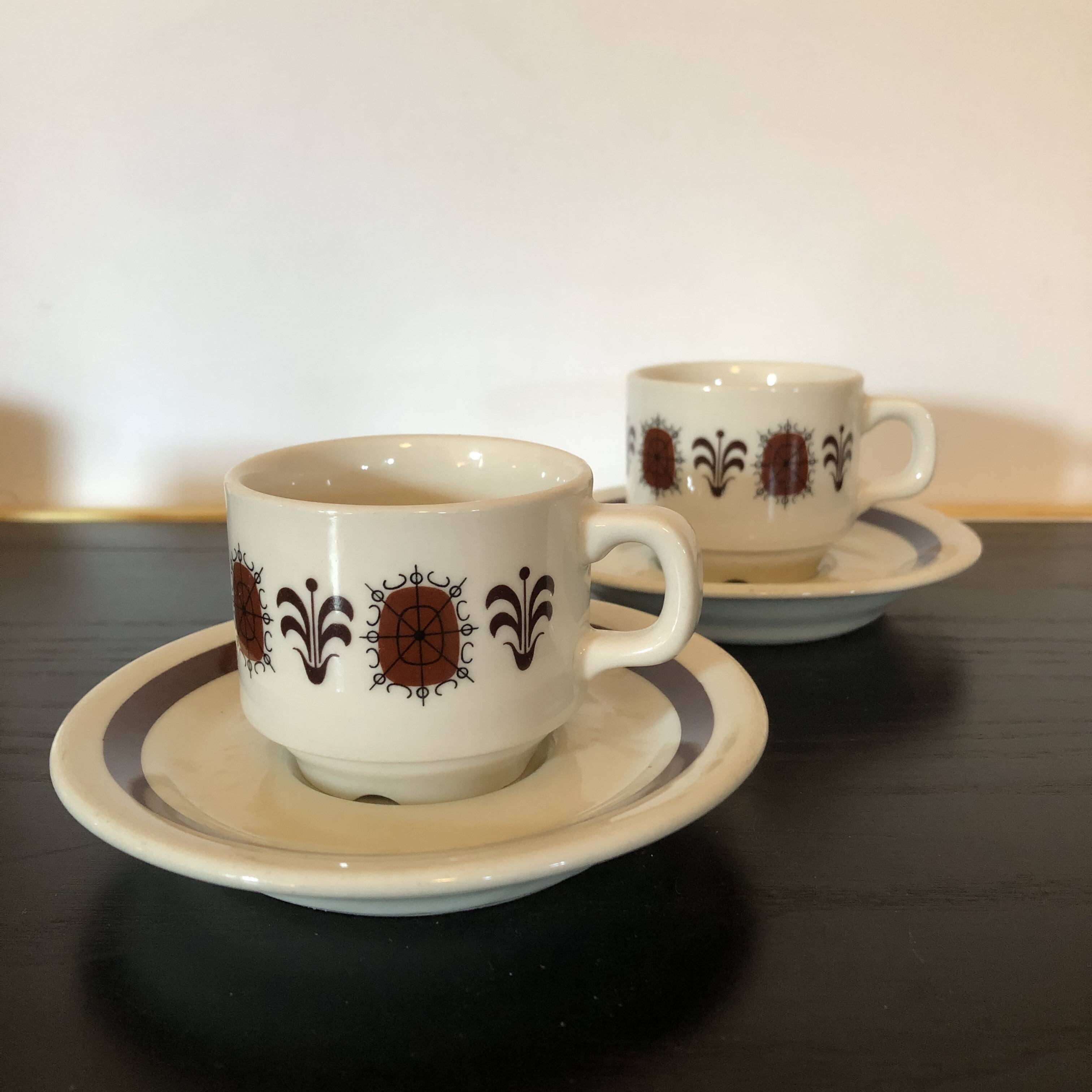 Vintage bistro cups