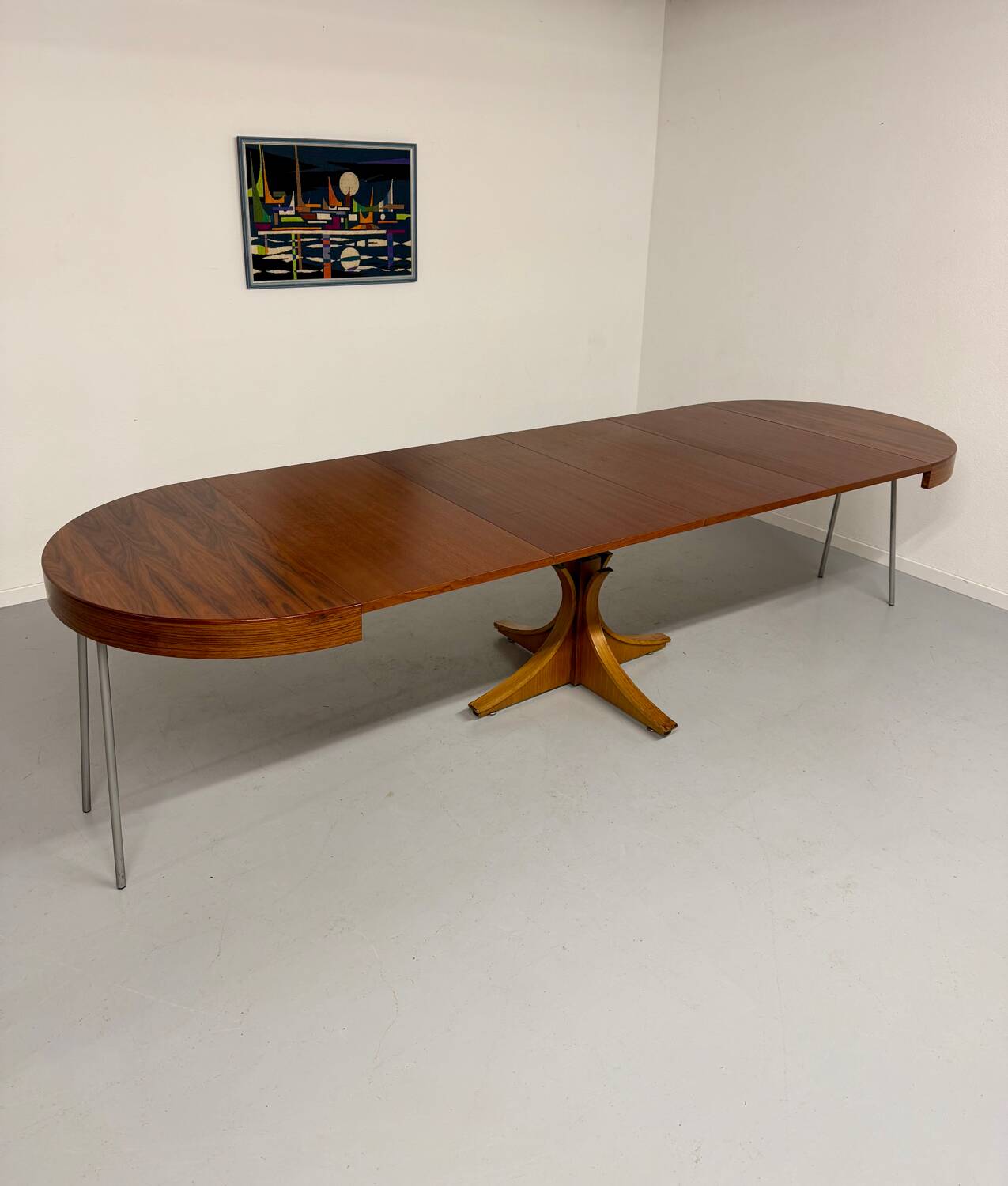 Extendable table with central leg, Italian design by Luigi Bartolini, vintage.