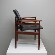 Finn Juhl model 192 in Teak, leather for France & Daverkosen