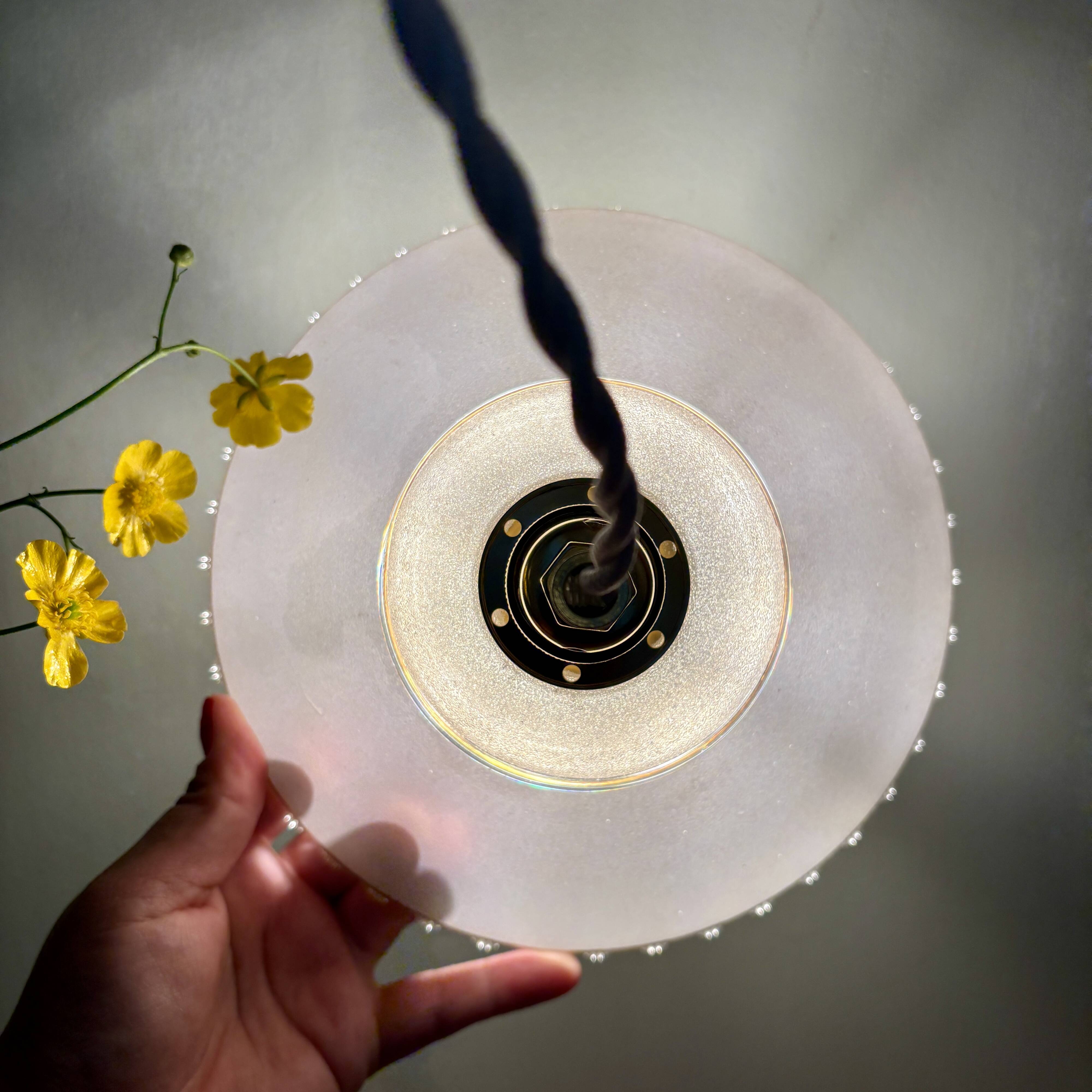 Pendant lamp, antique lampshade in white and gold granite glass