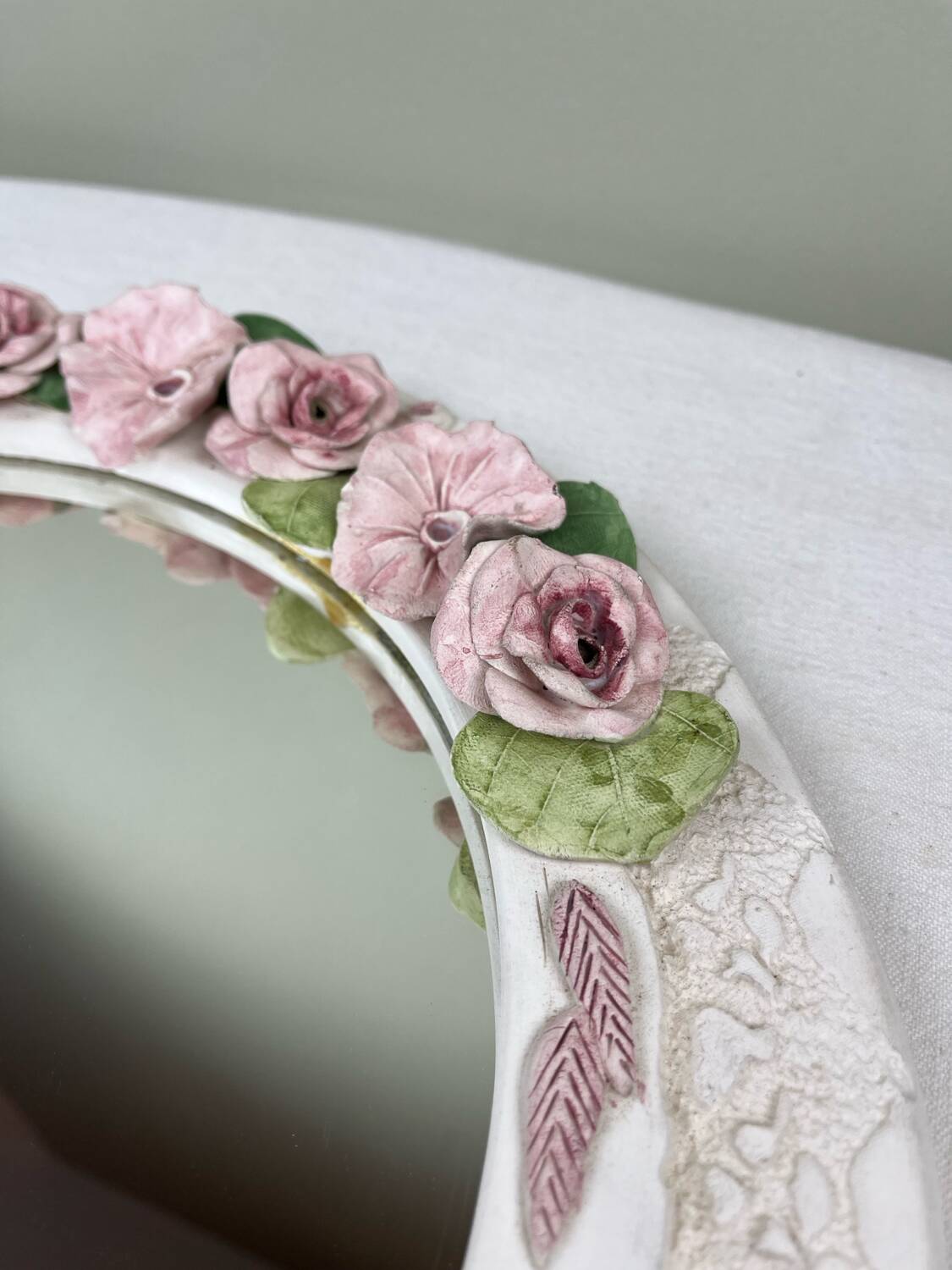 Mirror with a flower crown