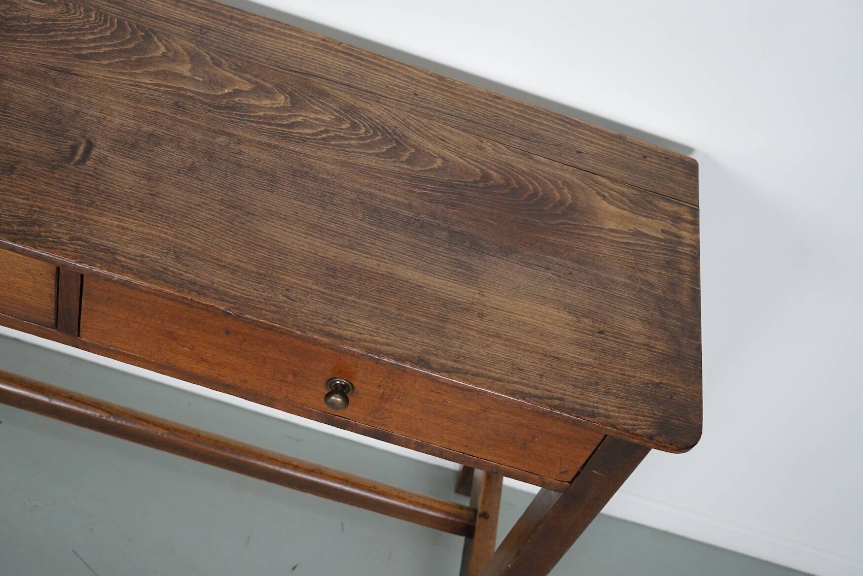 Antique French Rustic Farmhouse Elm Side Table, Early 20th Century