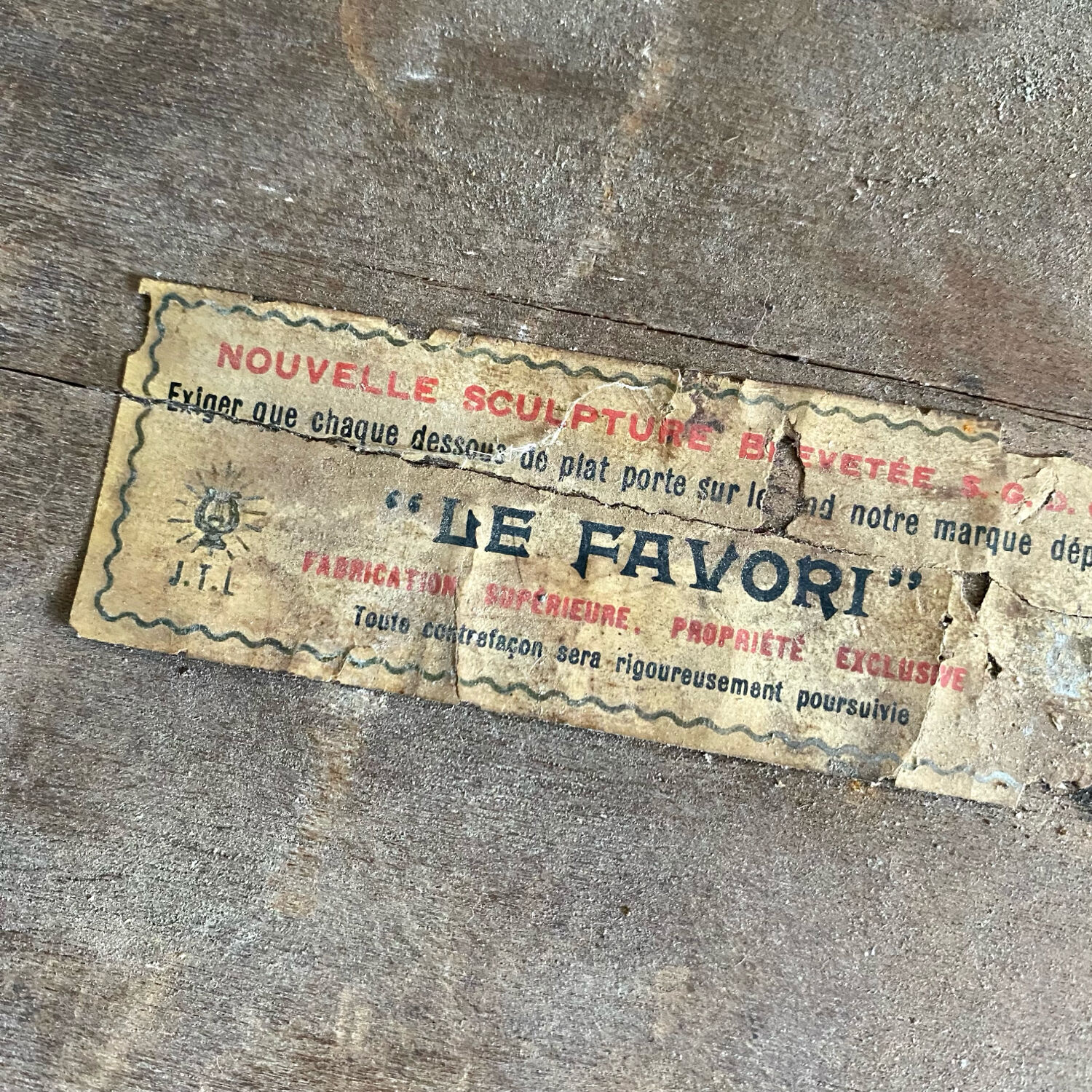 Ironstone trivet with birds