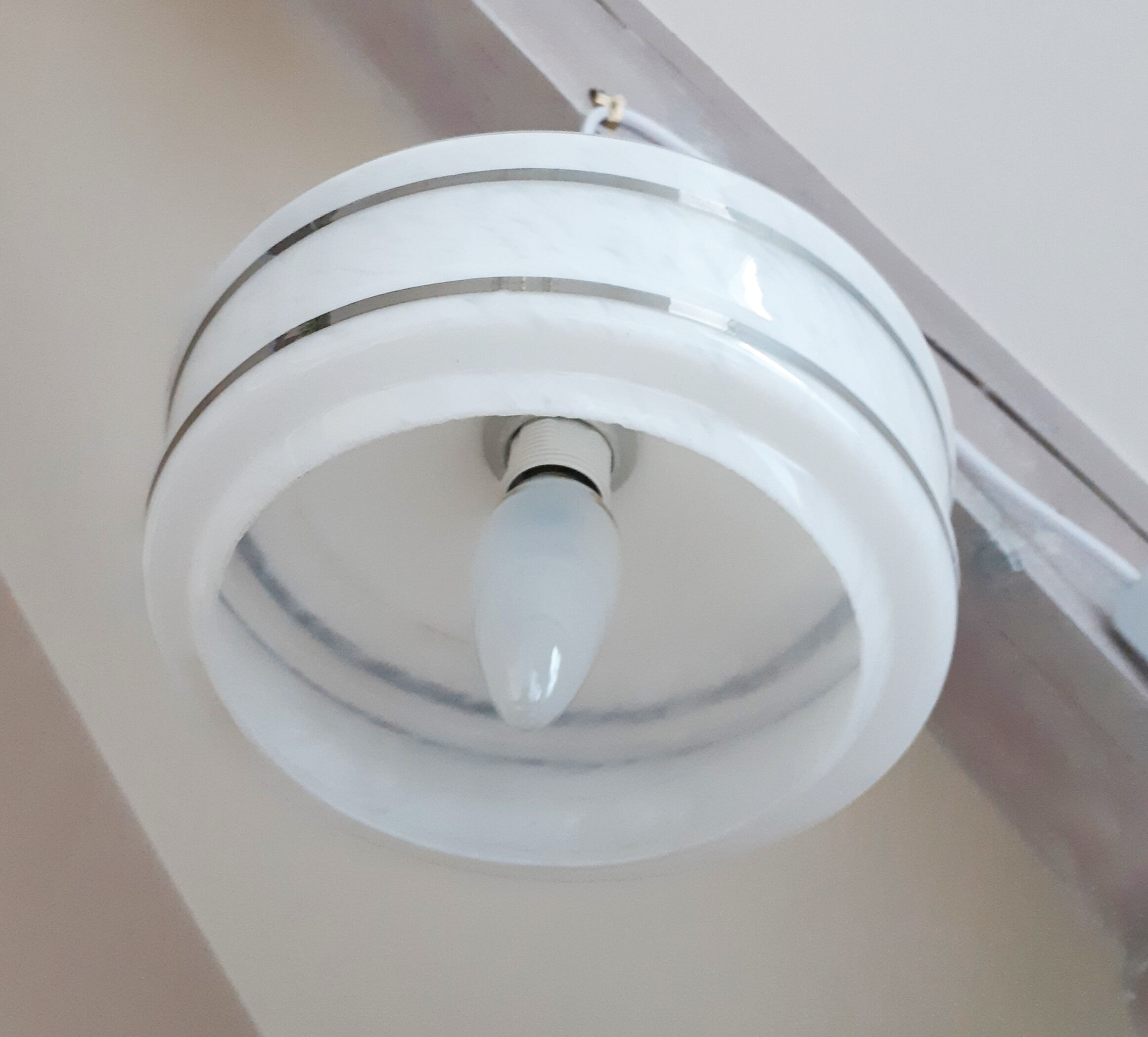 White clichy glass hanging lamp