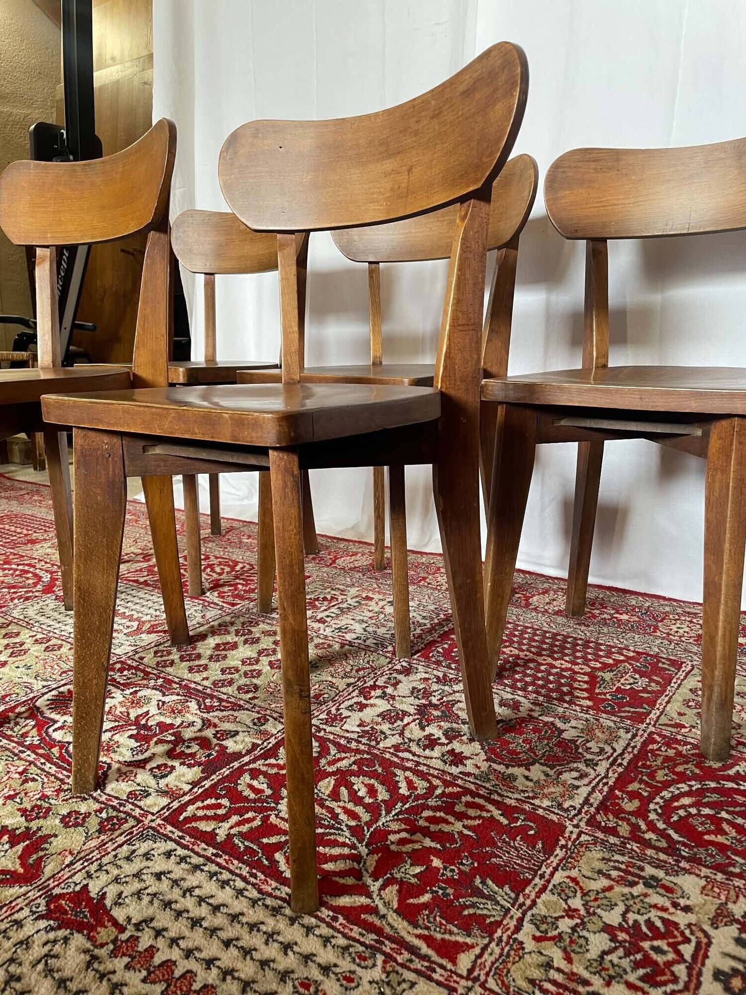 Set of 5 vintage wooden bistro chairs – Baumann style
