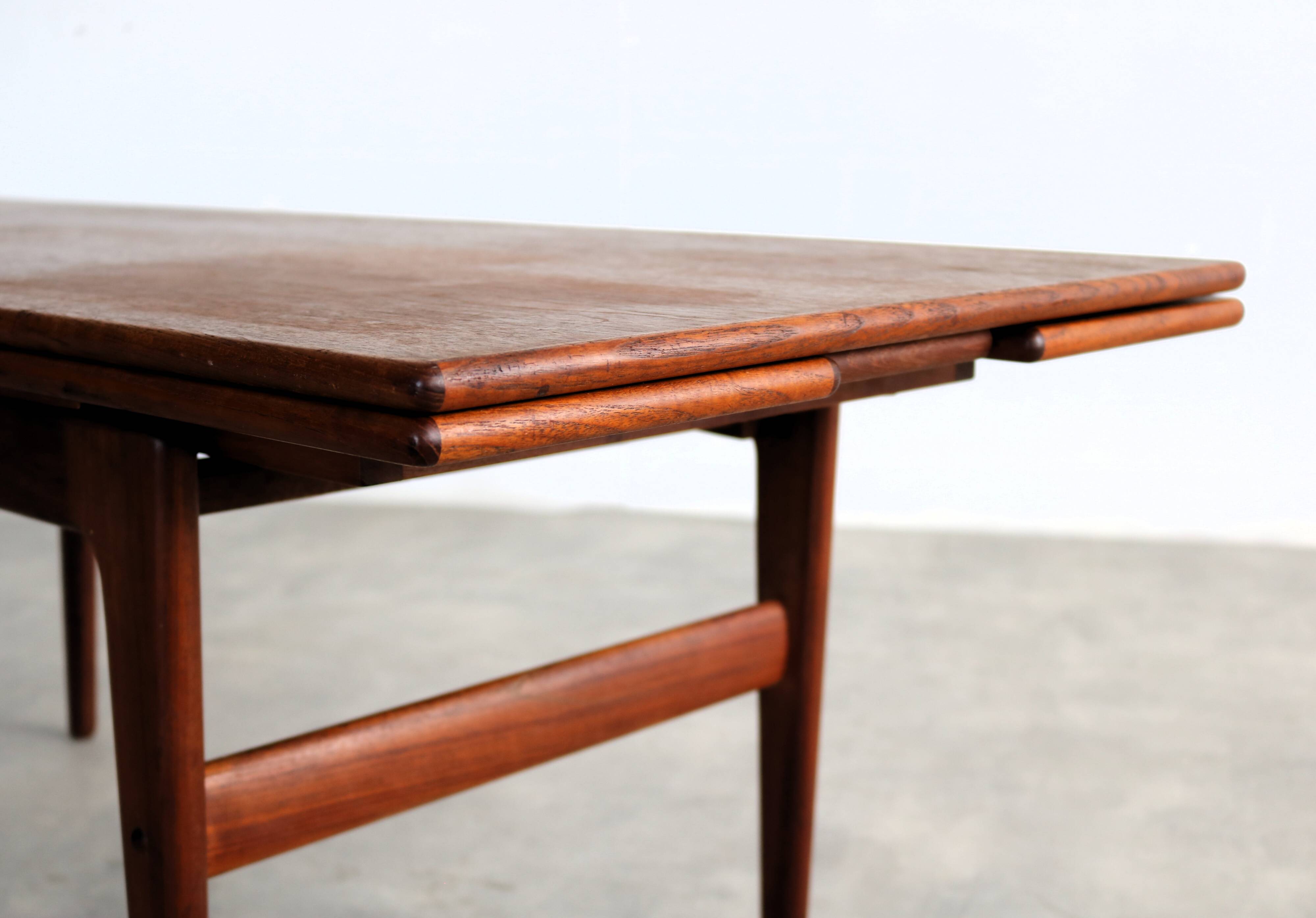 vintage coffee table | dining table | 1960s | Kai Kristiansen | Elevator